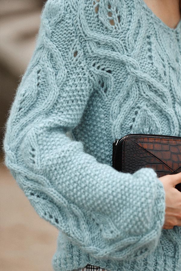 68-01 Ella sweater lys blå