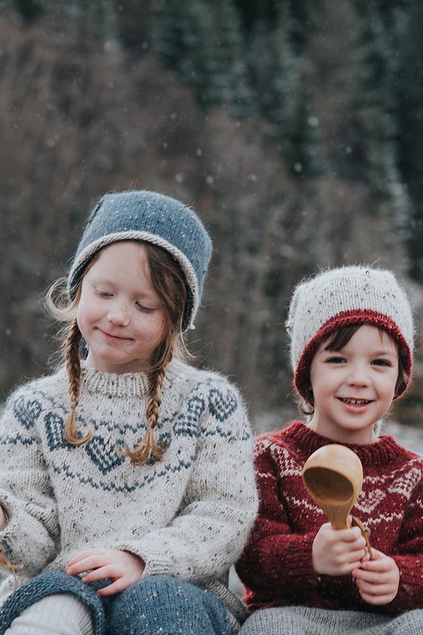 73-05 Nisse hue blå og grå