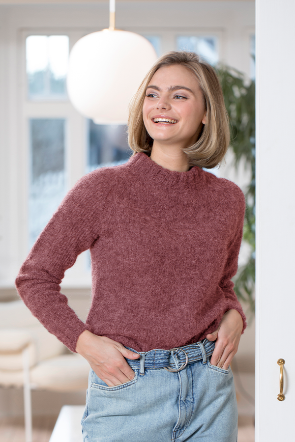 90-01 Ragne sweater redwood