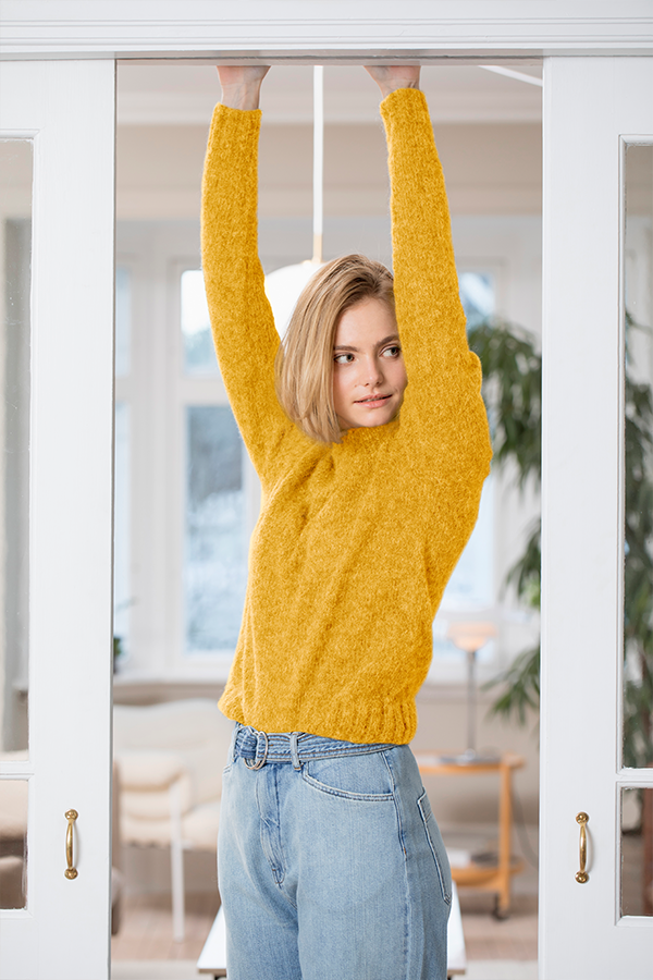 90-01 Ragne sweater gullgul
