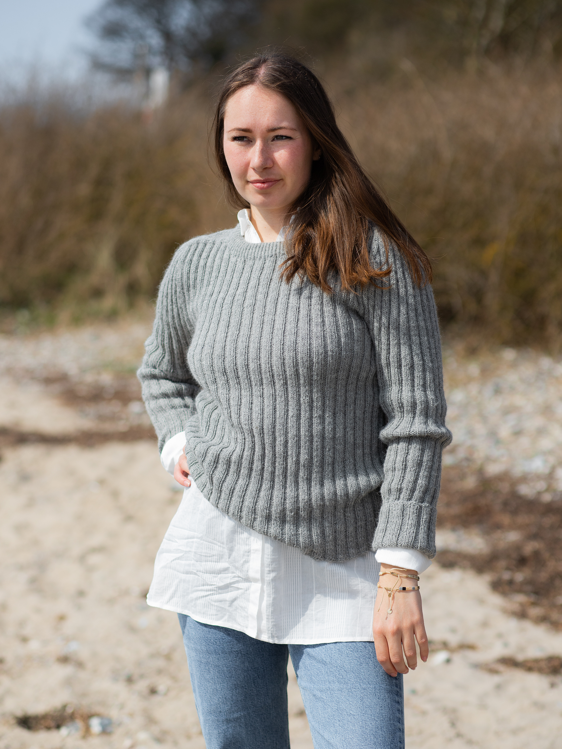 94-08 Vak sweater grå