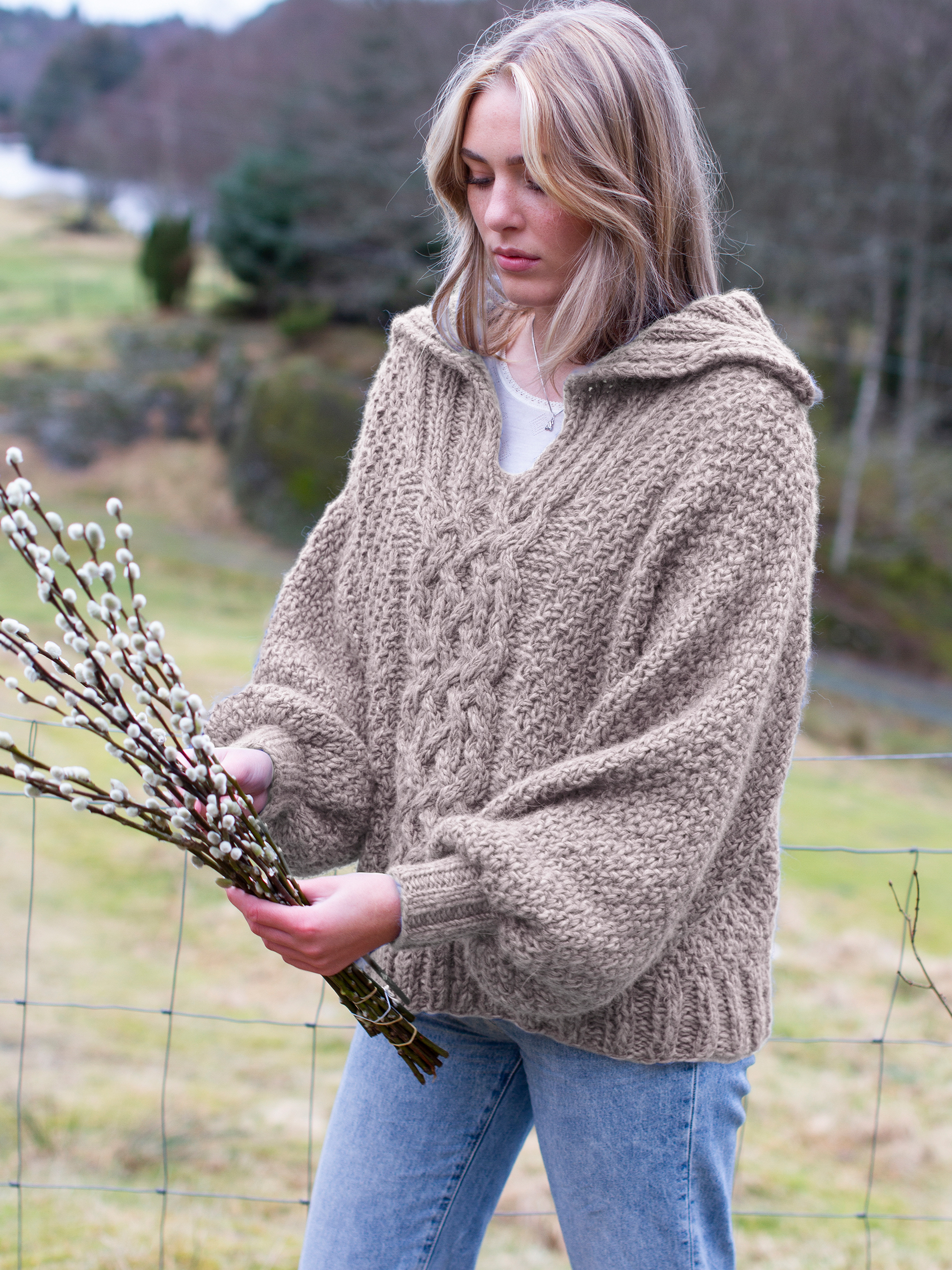 ØYA bluse lys beige