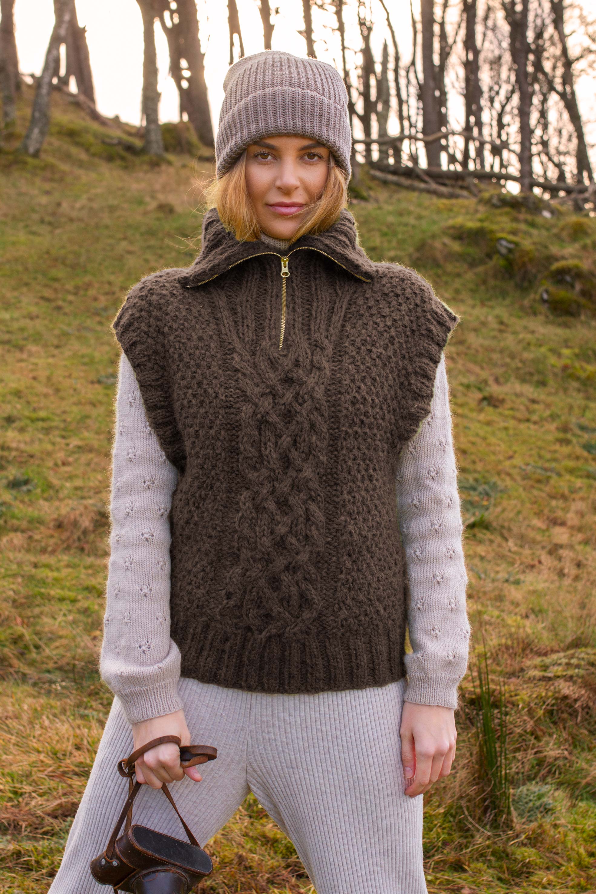 ØYA zip vest brunmeleret