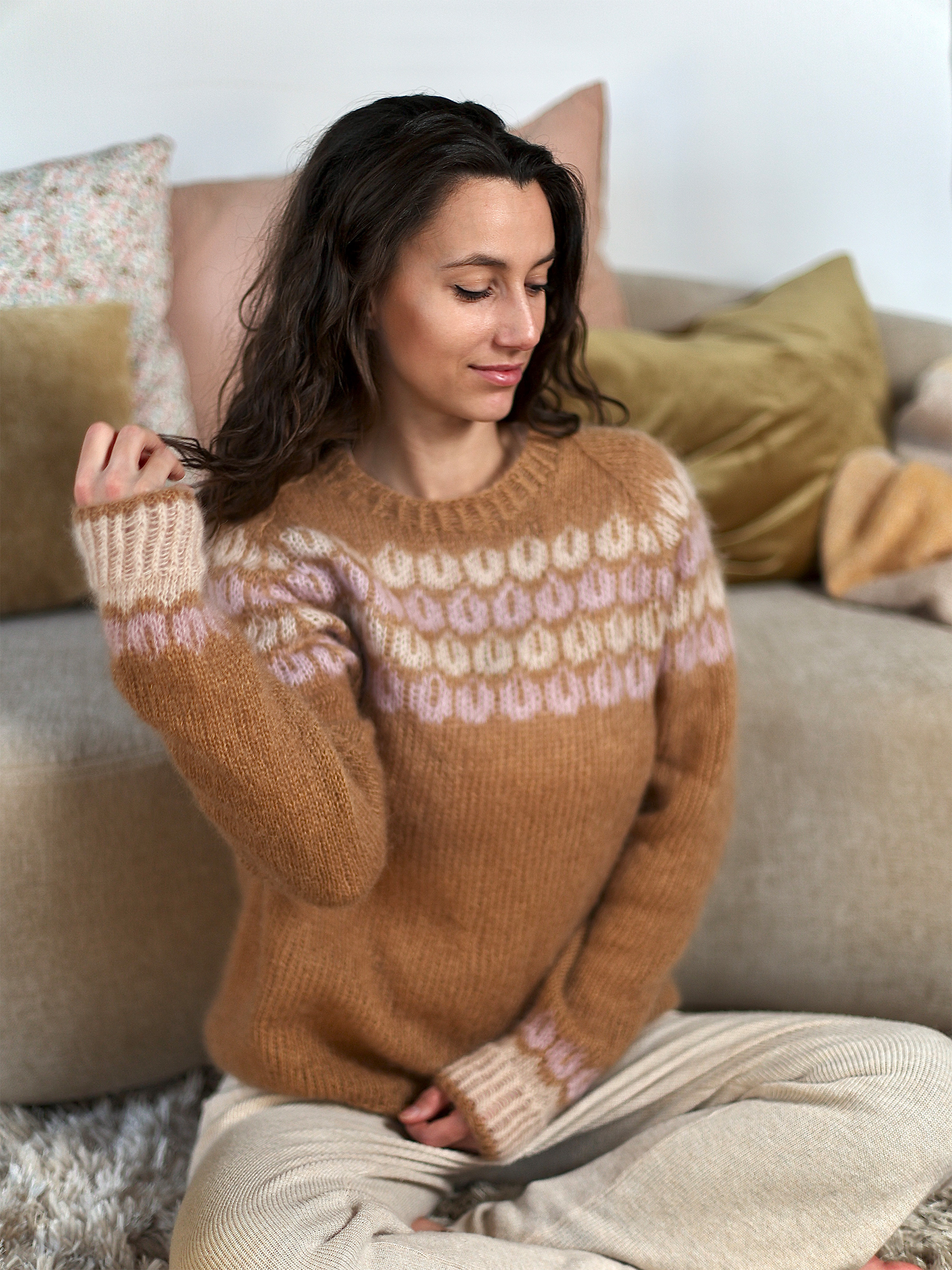  322S-06b BIRD sweater