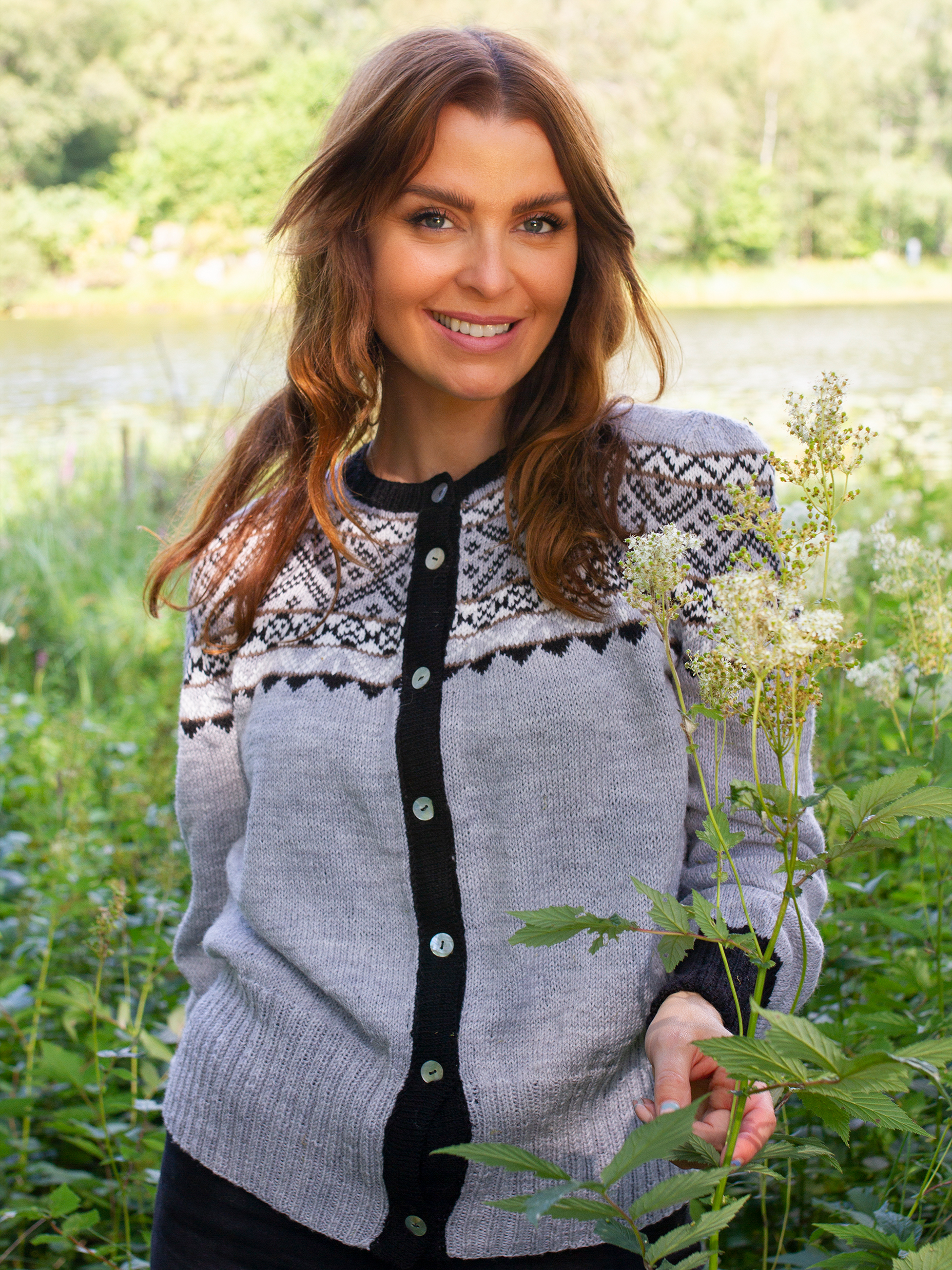 Birgit cardigan lys gråmeleret