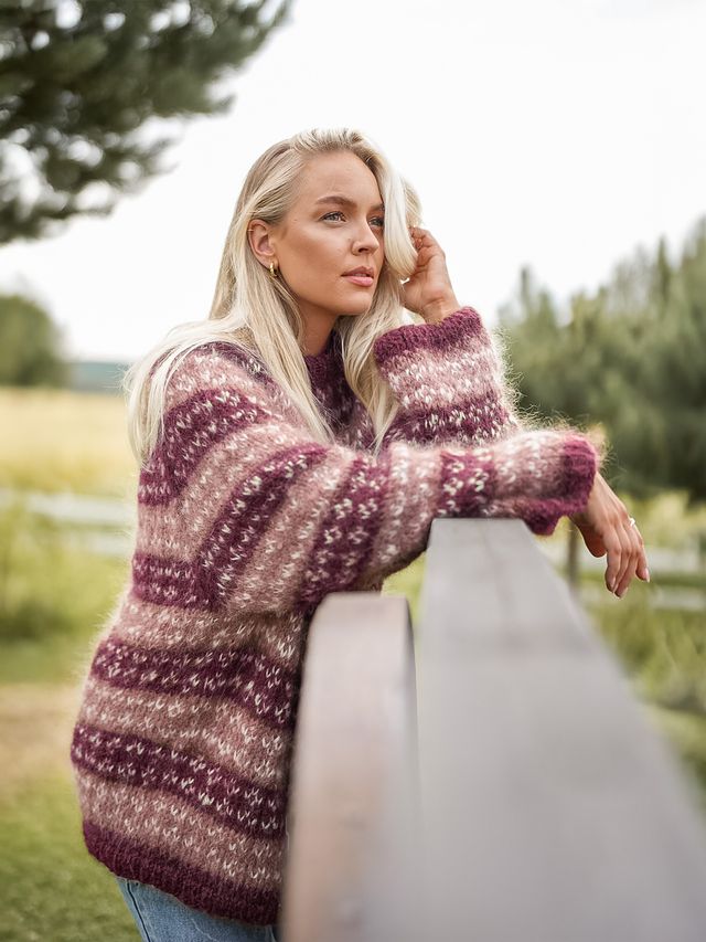 523V-01v Blome genser vol.2 vinrød