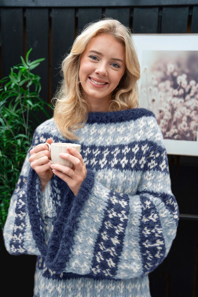 523V-04c Blome genser (Fnugg in Florence)