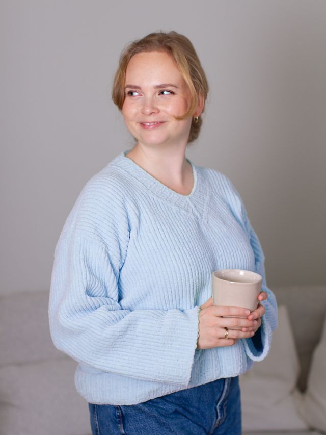 24024-D Chill genser - Lys blå