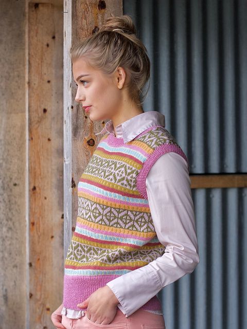321S-15a ELENA vest