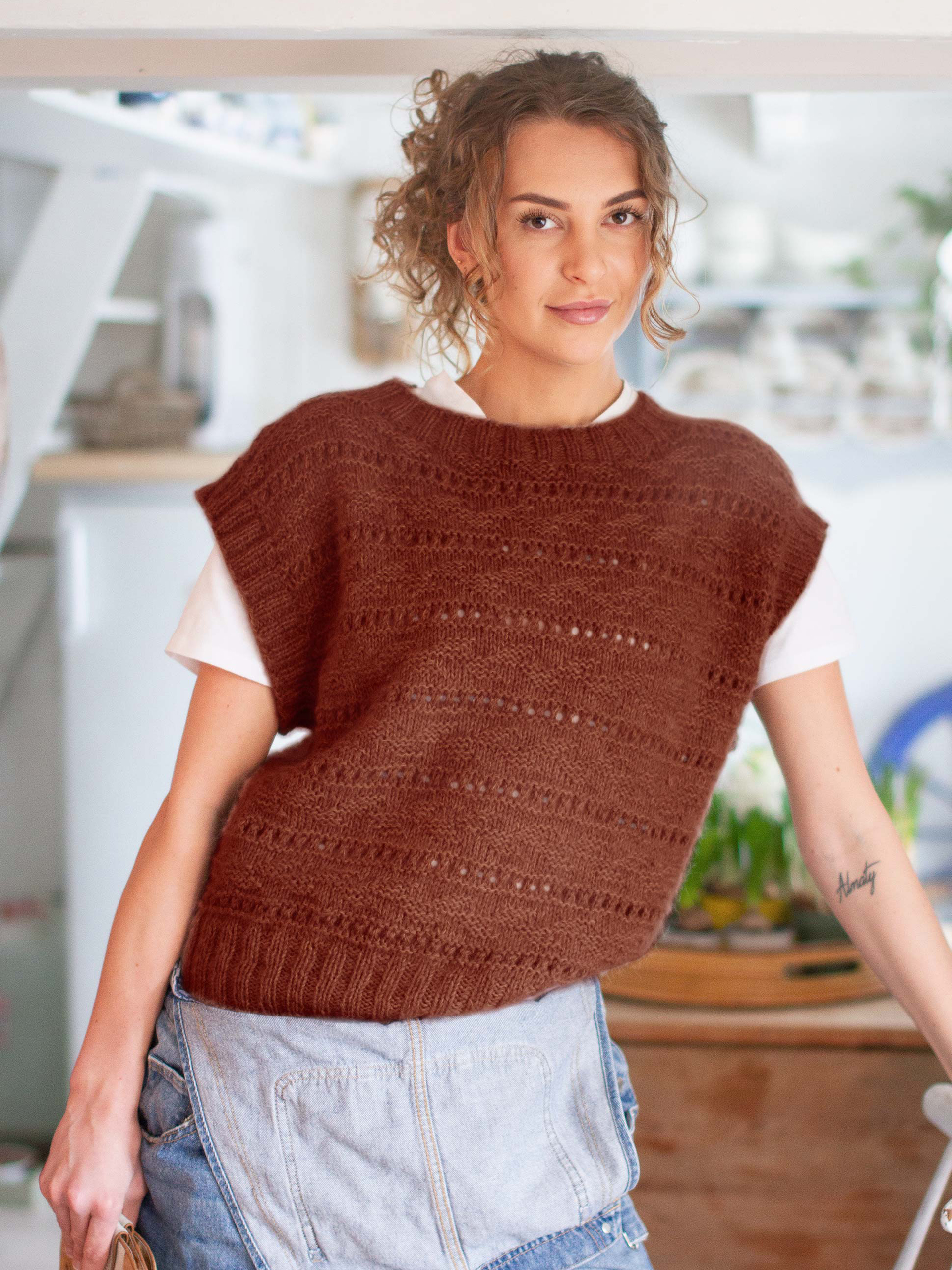 ENGLAMARK vest rustbrun meleret