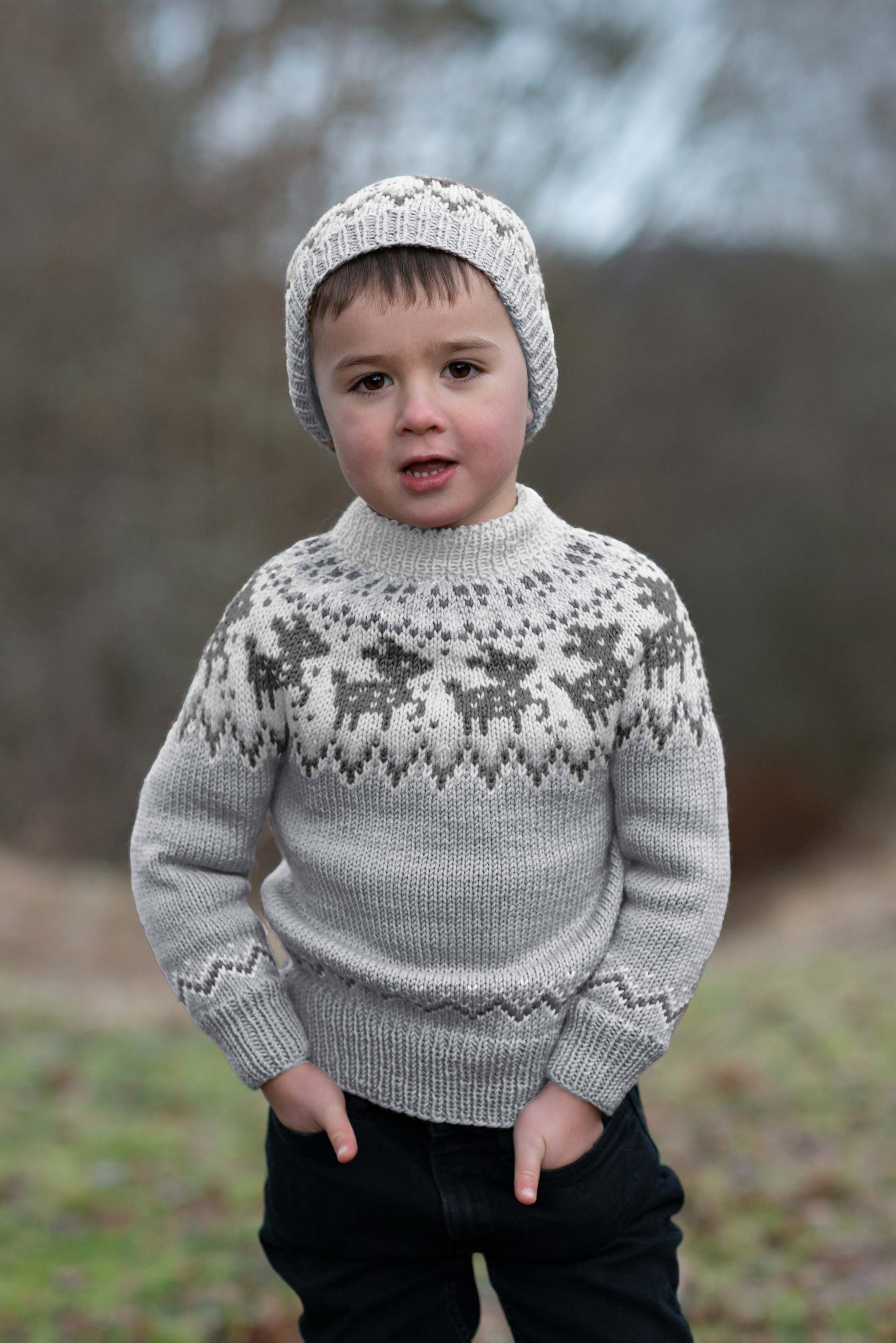 FAUNA trøje og hue lys gråmeleret