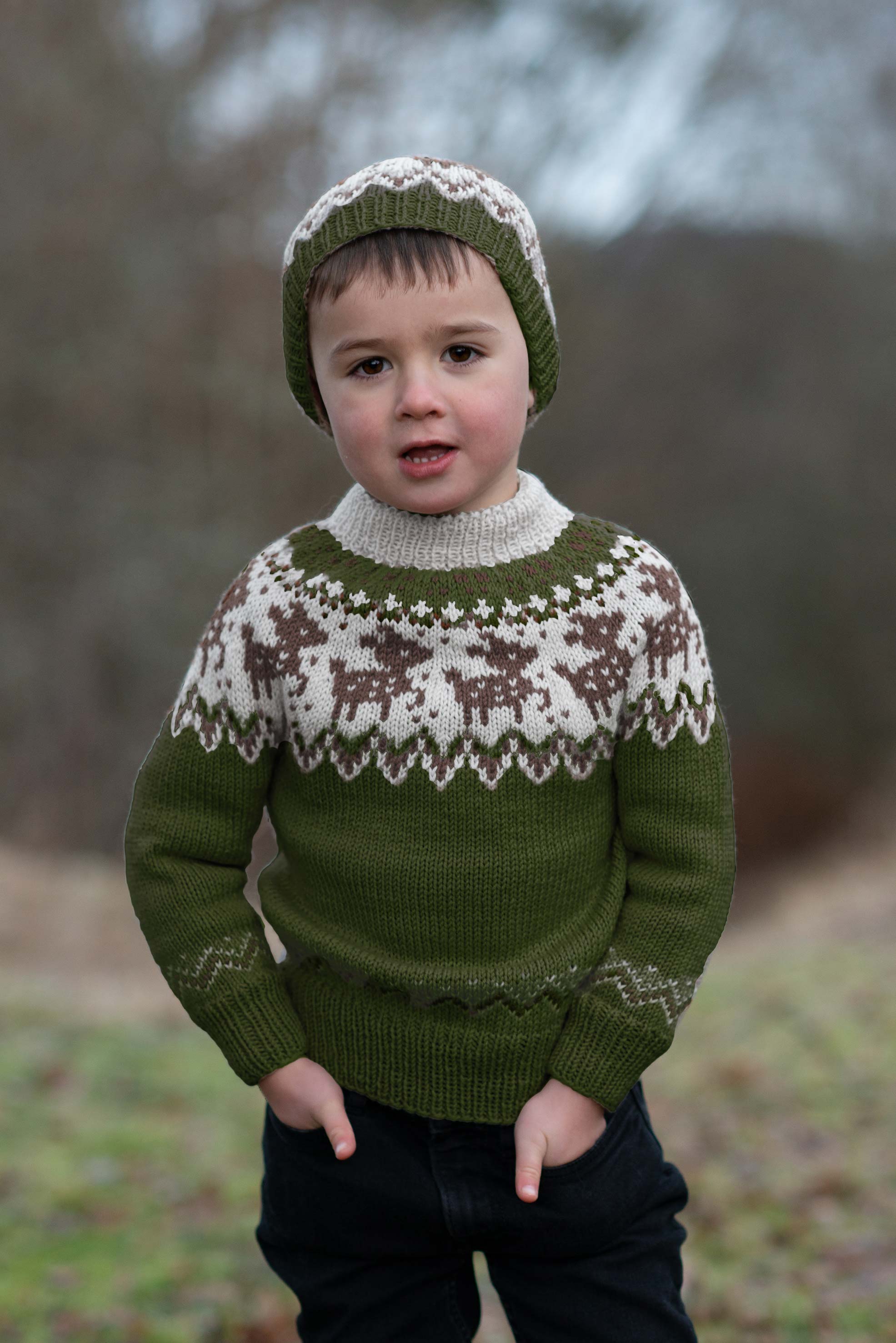 FAUNA trøje og hue mørk oliven