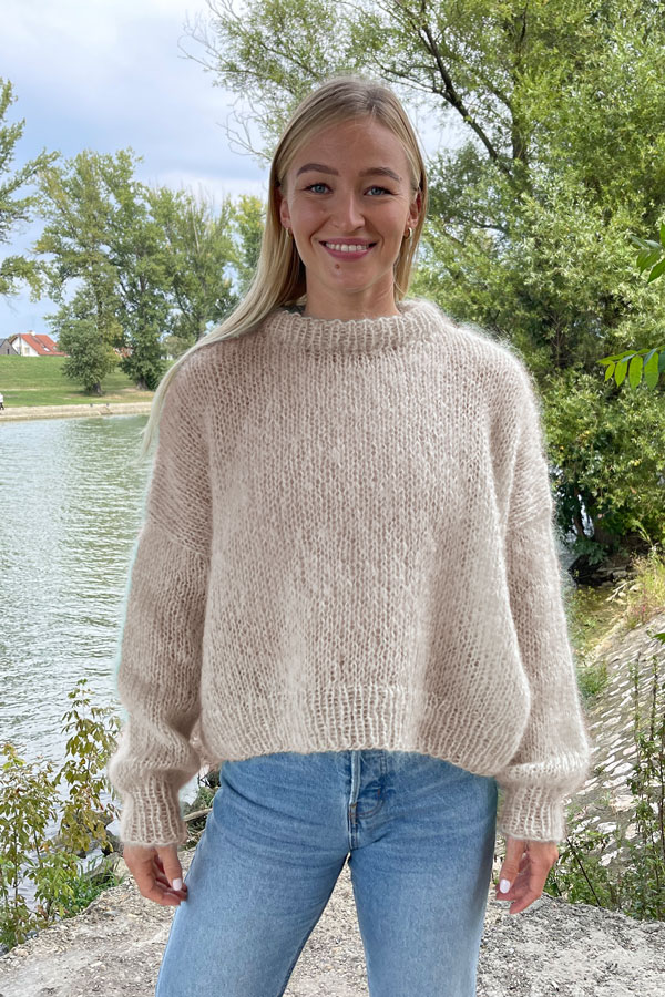 Håndballjentene - Fritidsgenseren beige