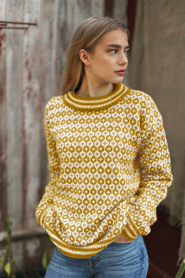 SVALASTOG dame gullgul