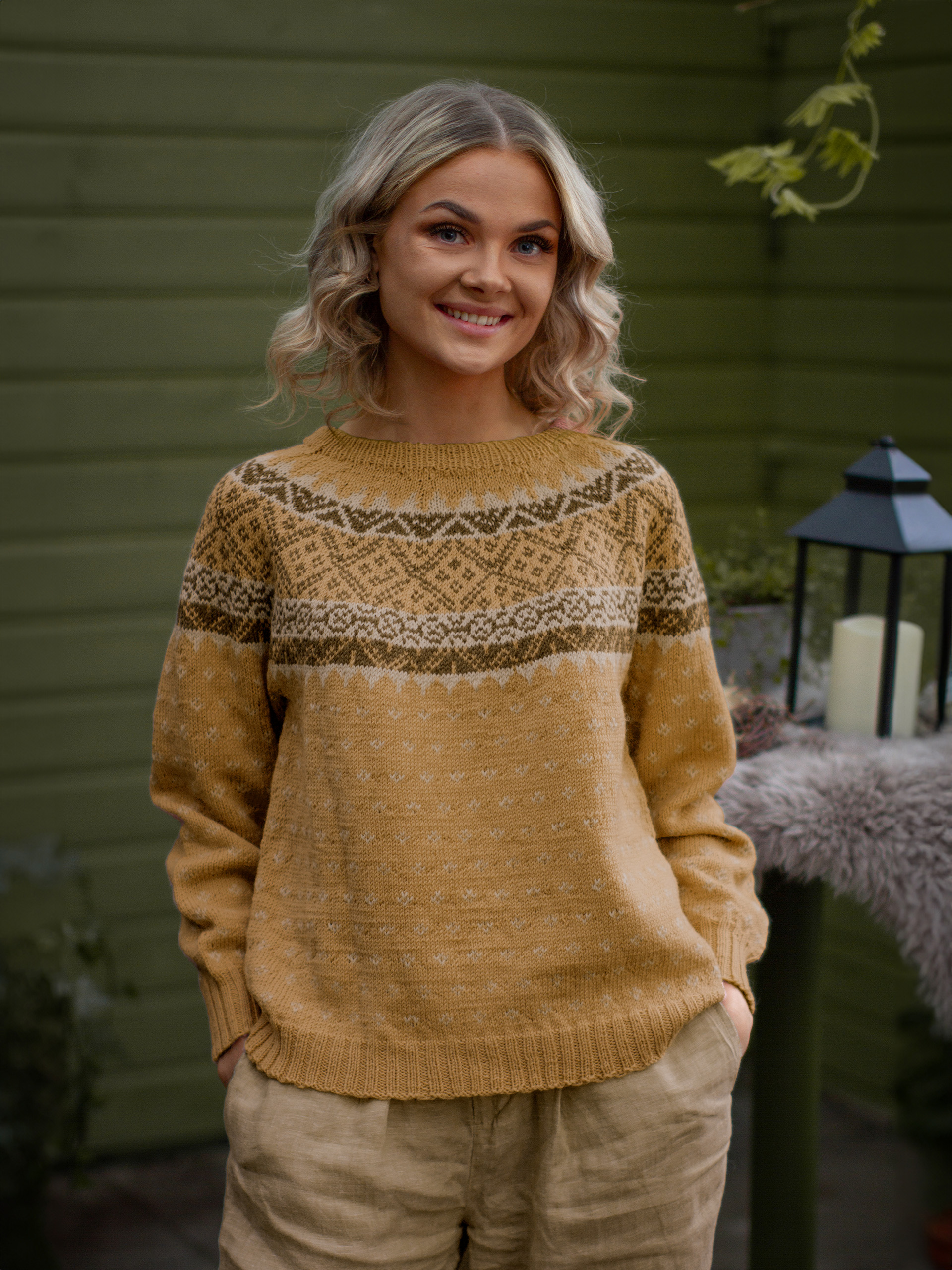 421K-04 HALLERAKER genser honning (Merinor)