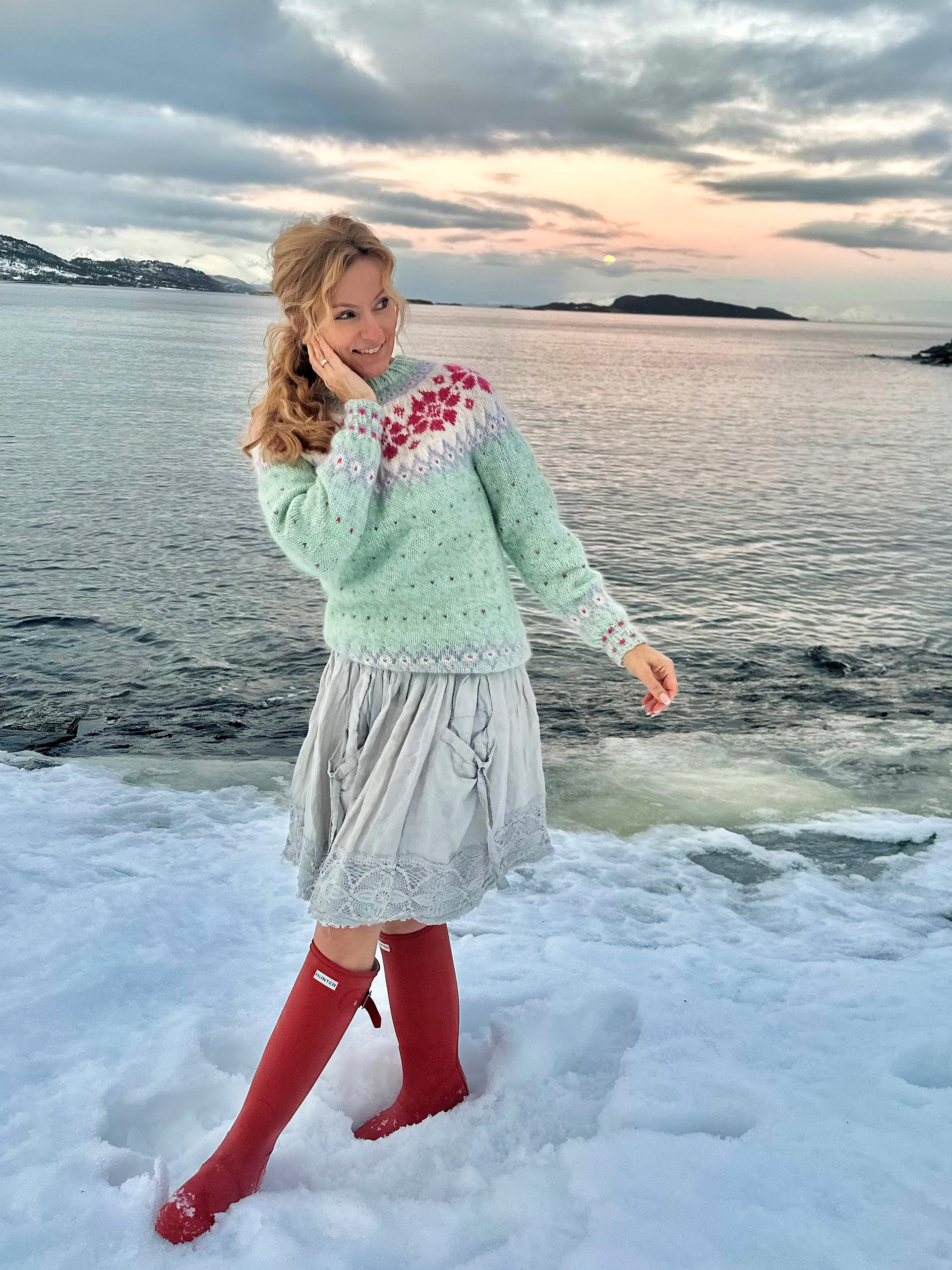 521E-05a Jonna sweater