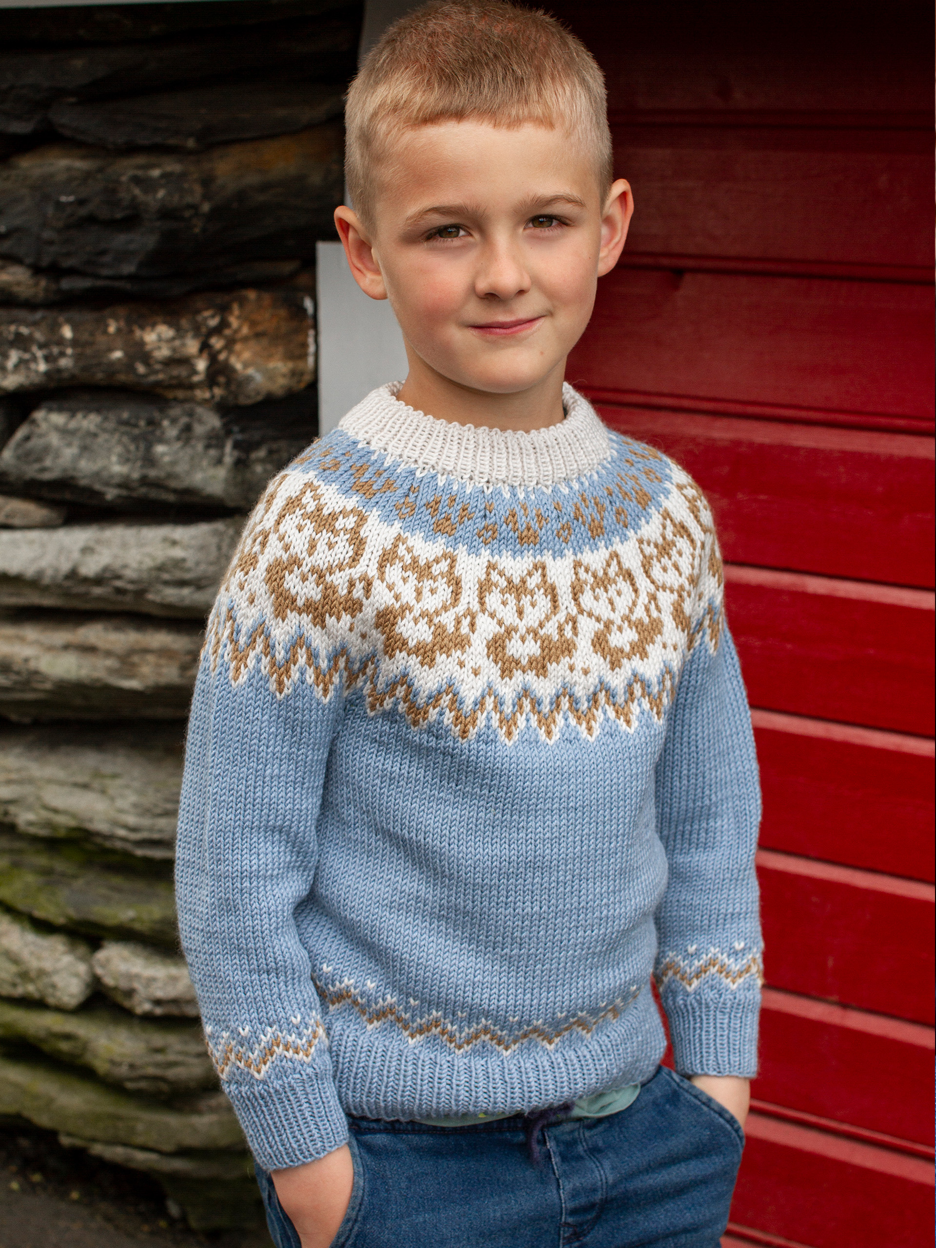 LURING sweater og hat lys blå