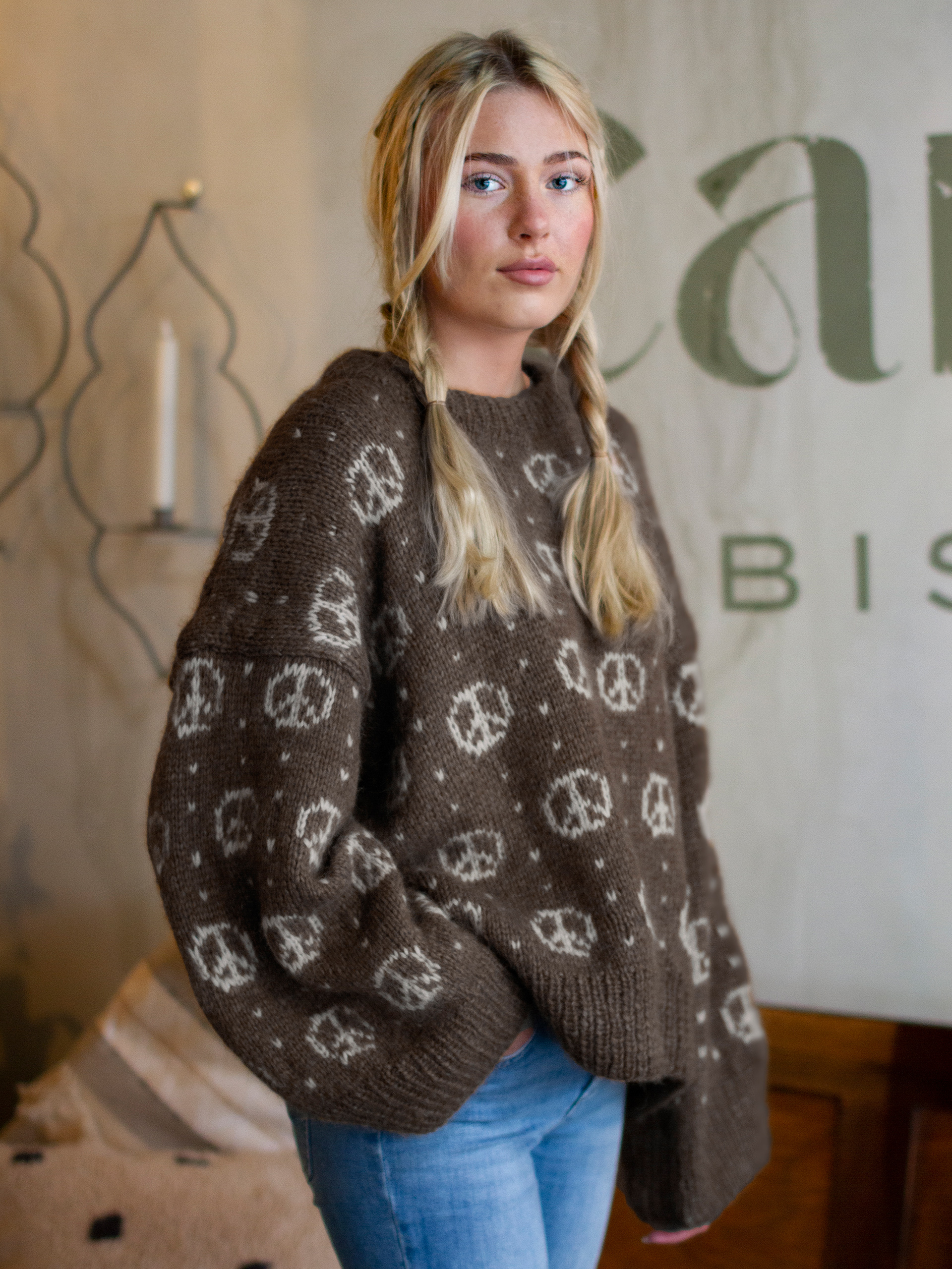 322K-05e PEACE sweater