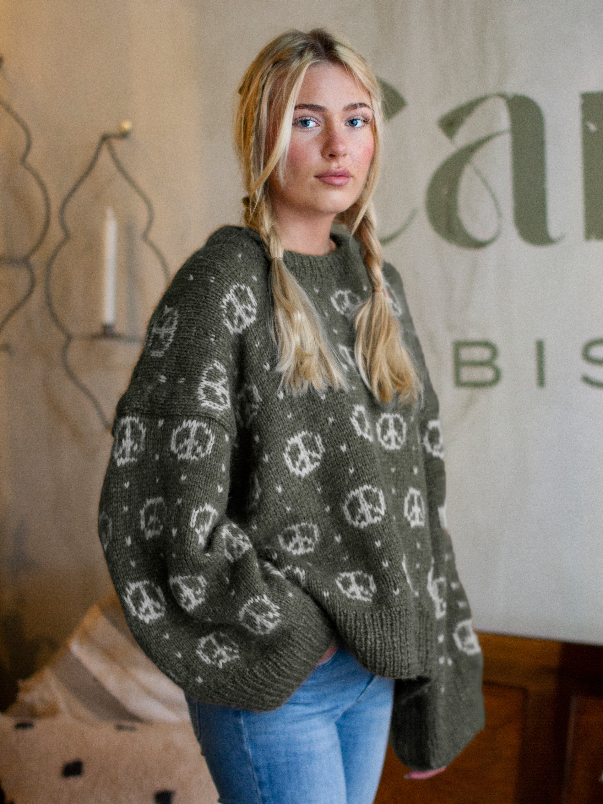 322K-05d PEACE sweater