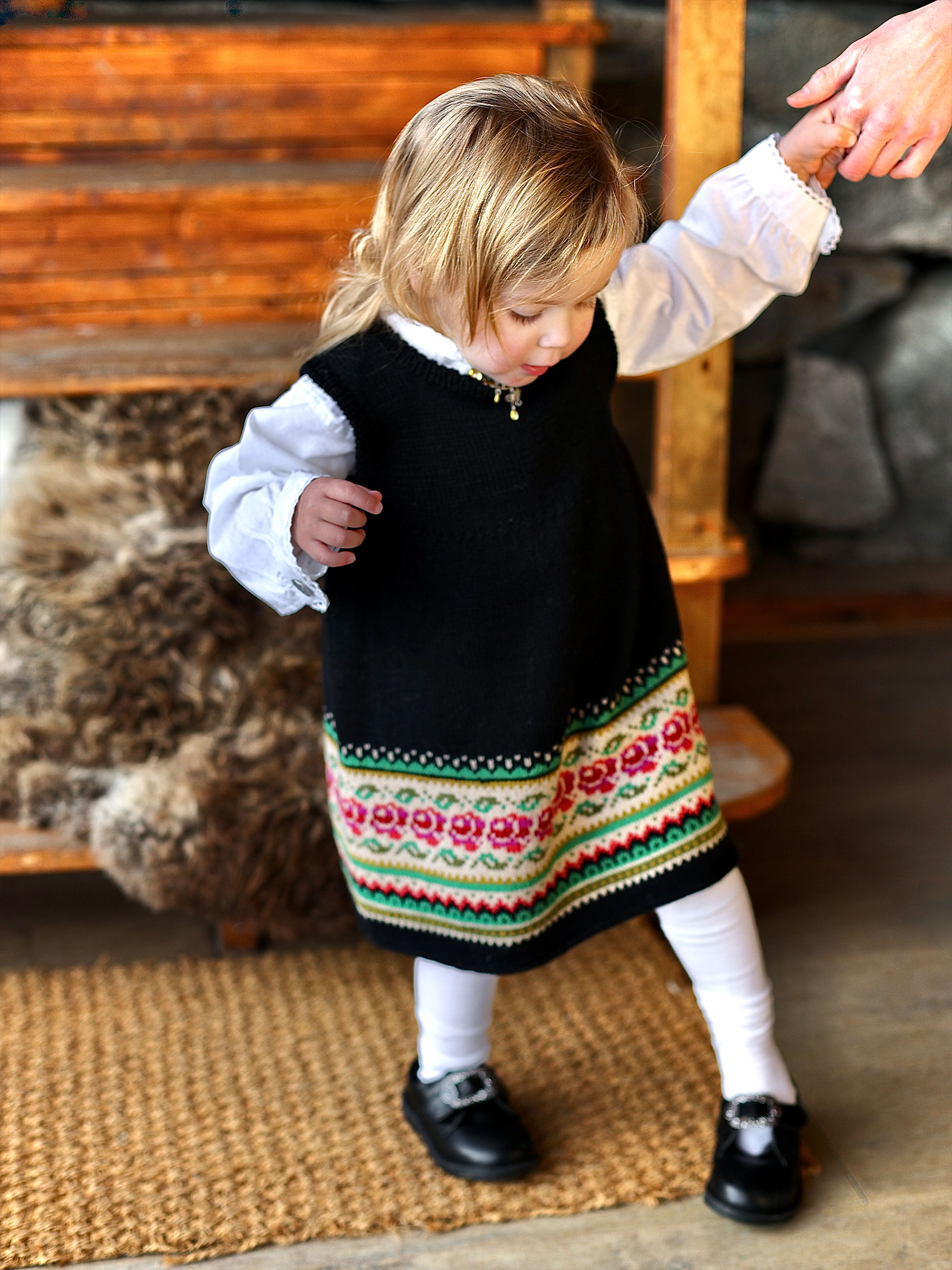 321S-07b PIEROSA ærmeløs festdragt