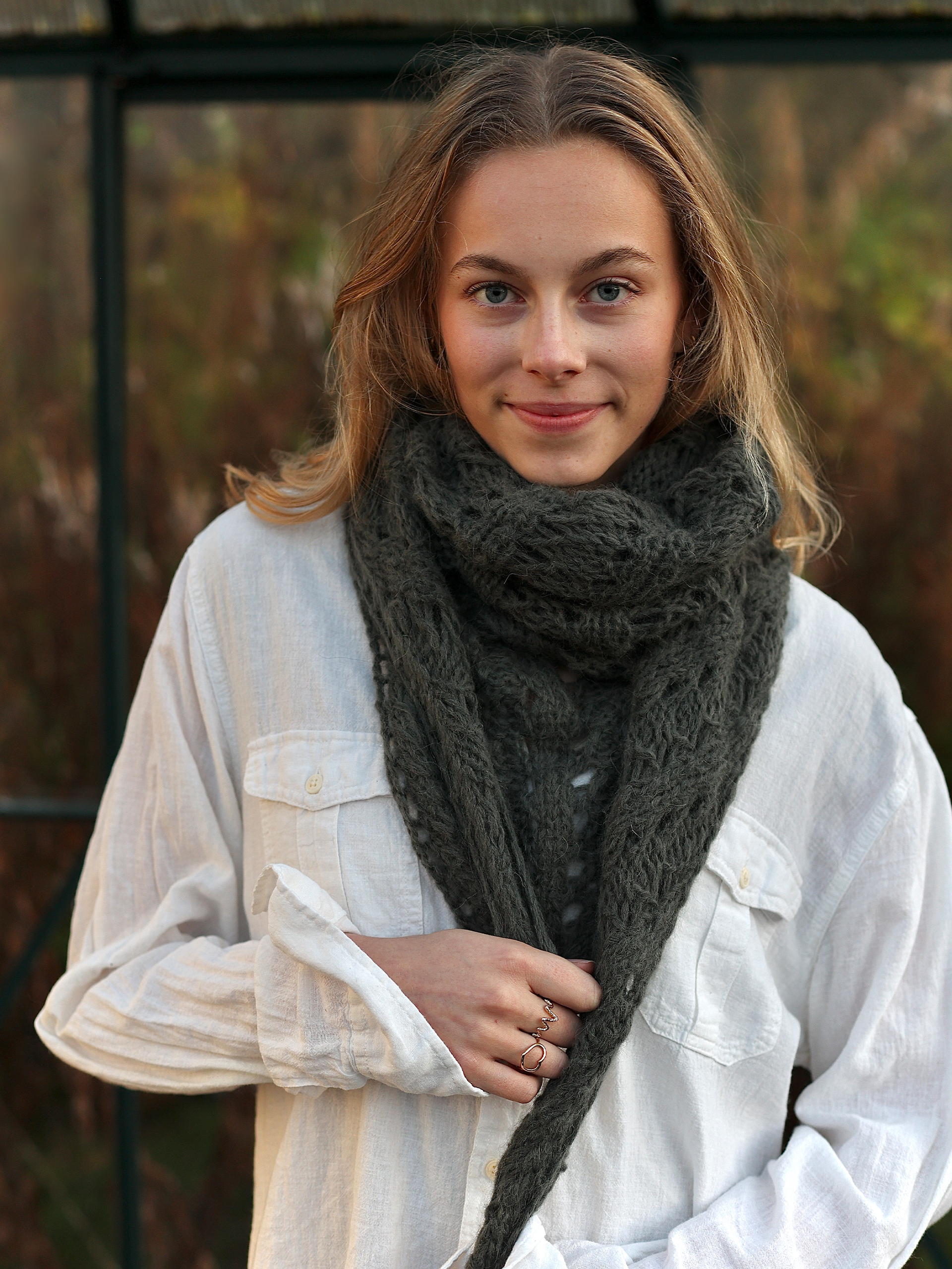 SAGA SJAL olivengrøn