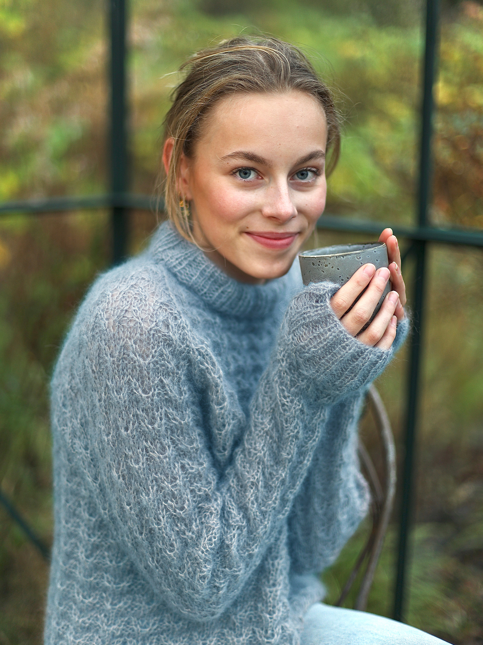 SINA sweater lys petrol