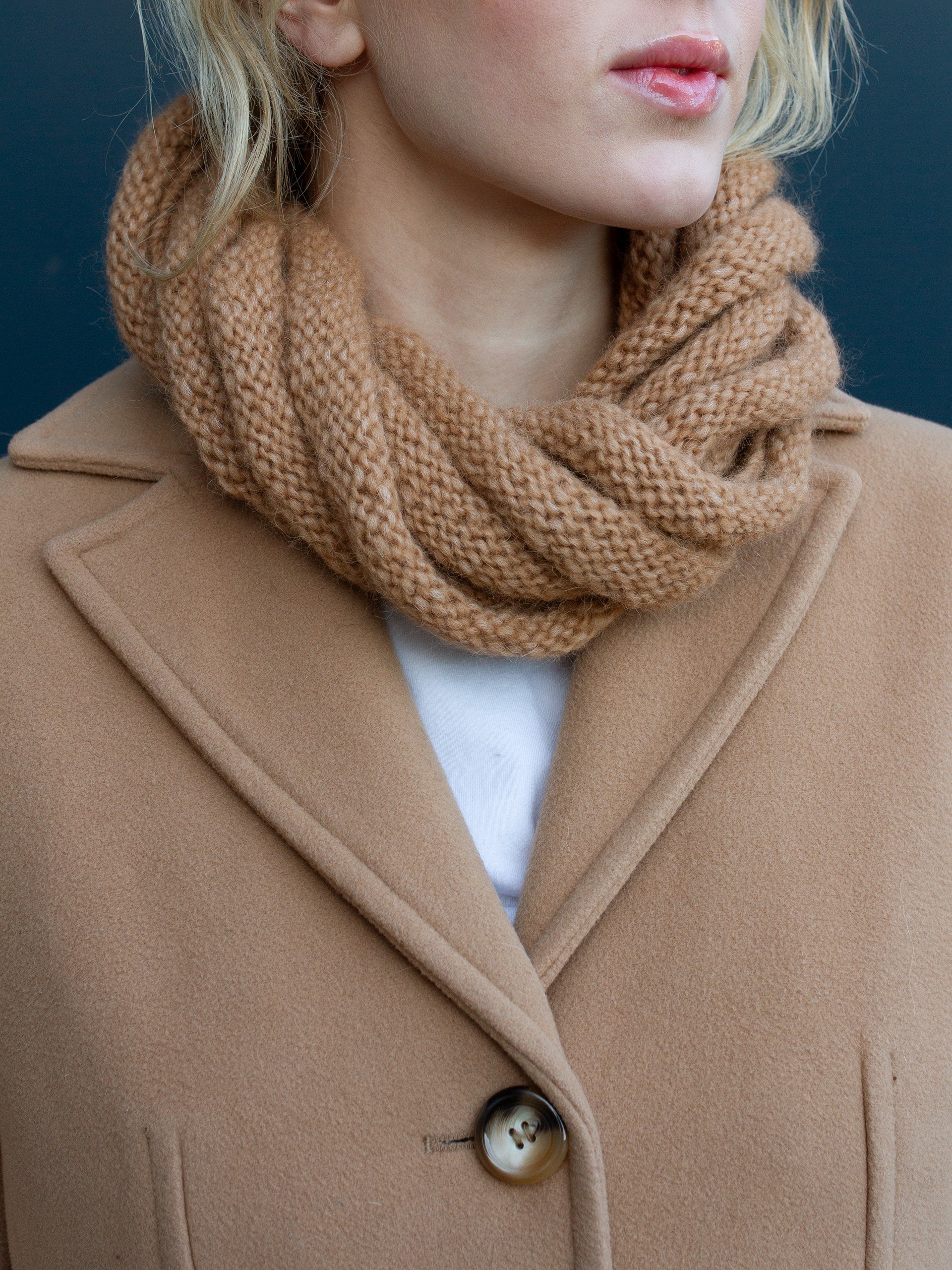 421M-01a SNOOR halstørklæde