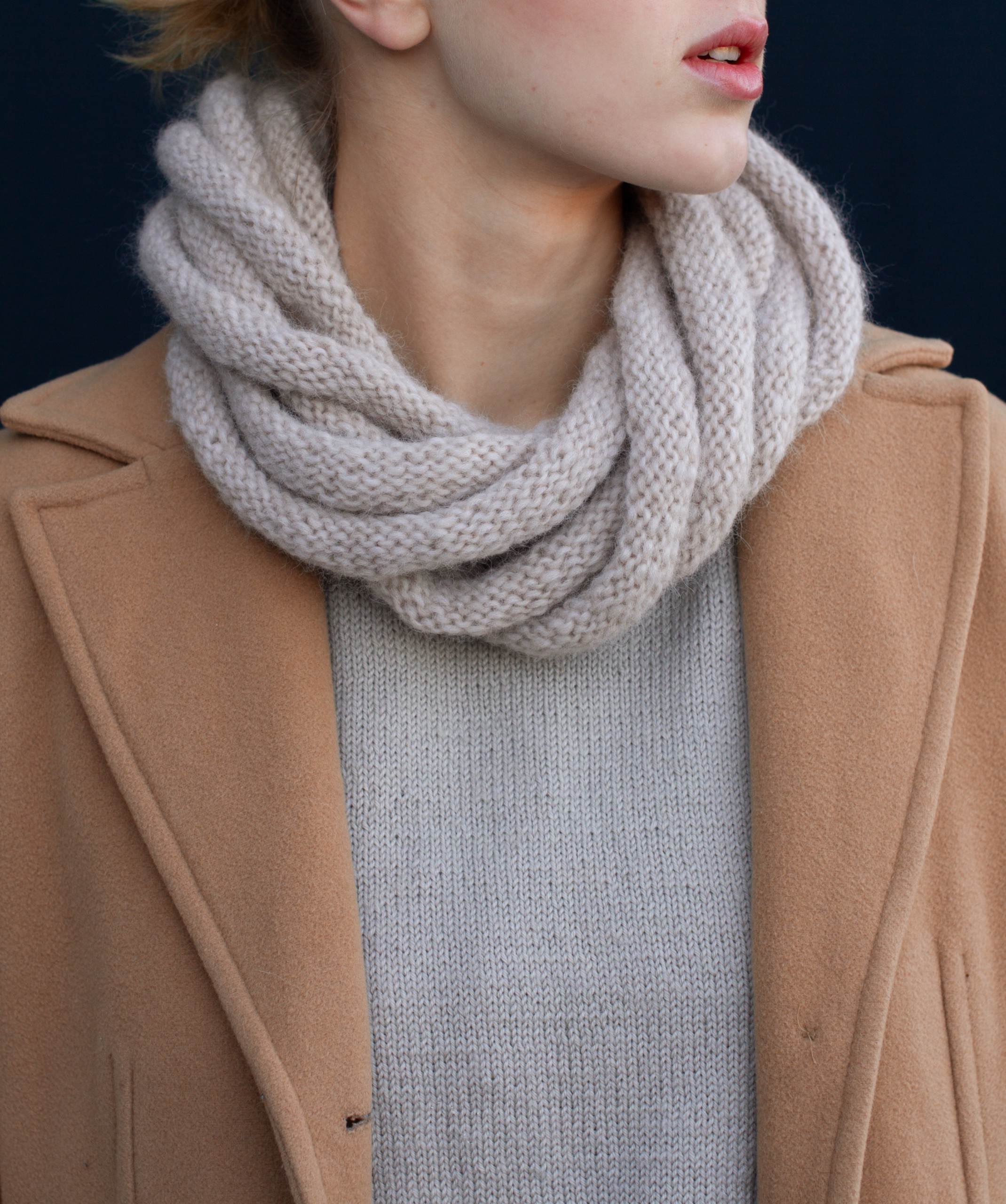 421M-01a SNOOR halstørklæde