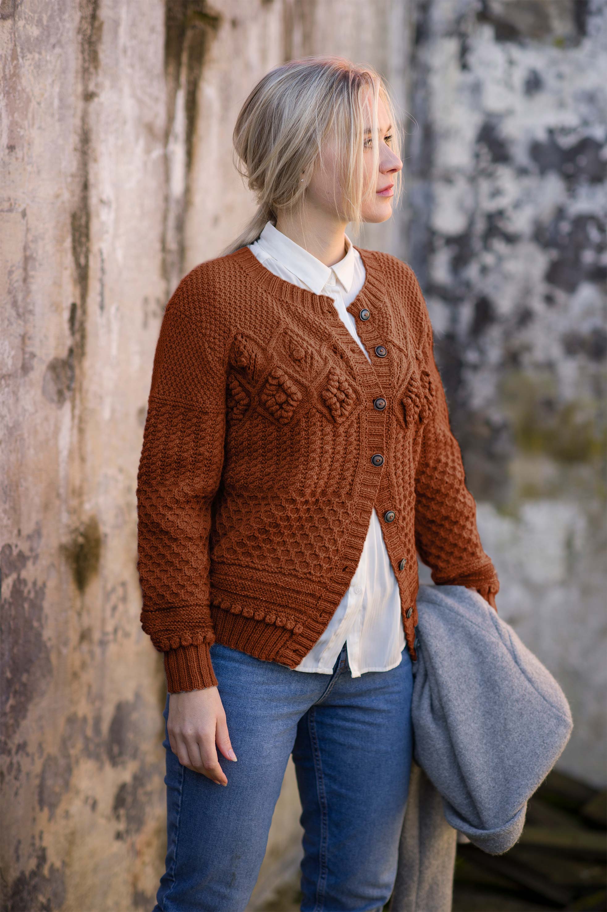 SUZANNE striktrøje rustbrun