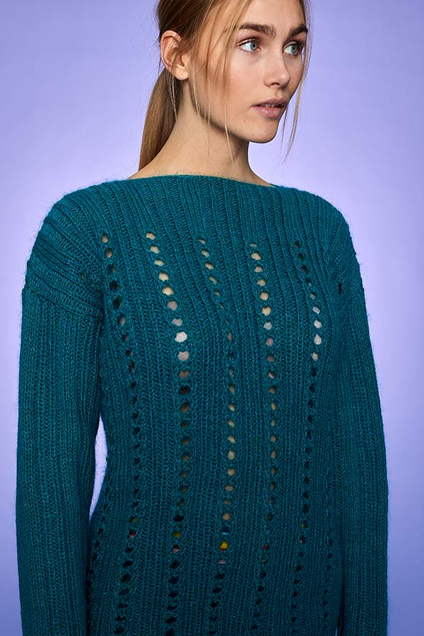 Sweater med store huller