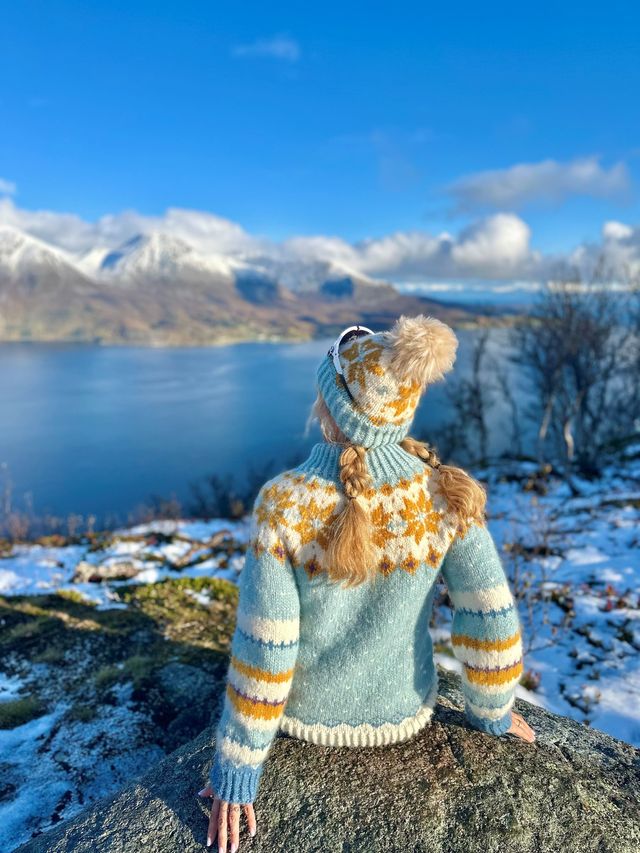 521E-09a Vinterstjerne sweater fra nord