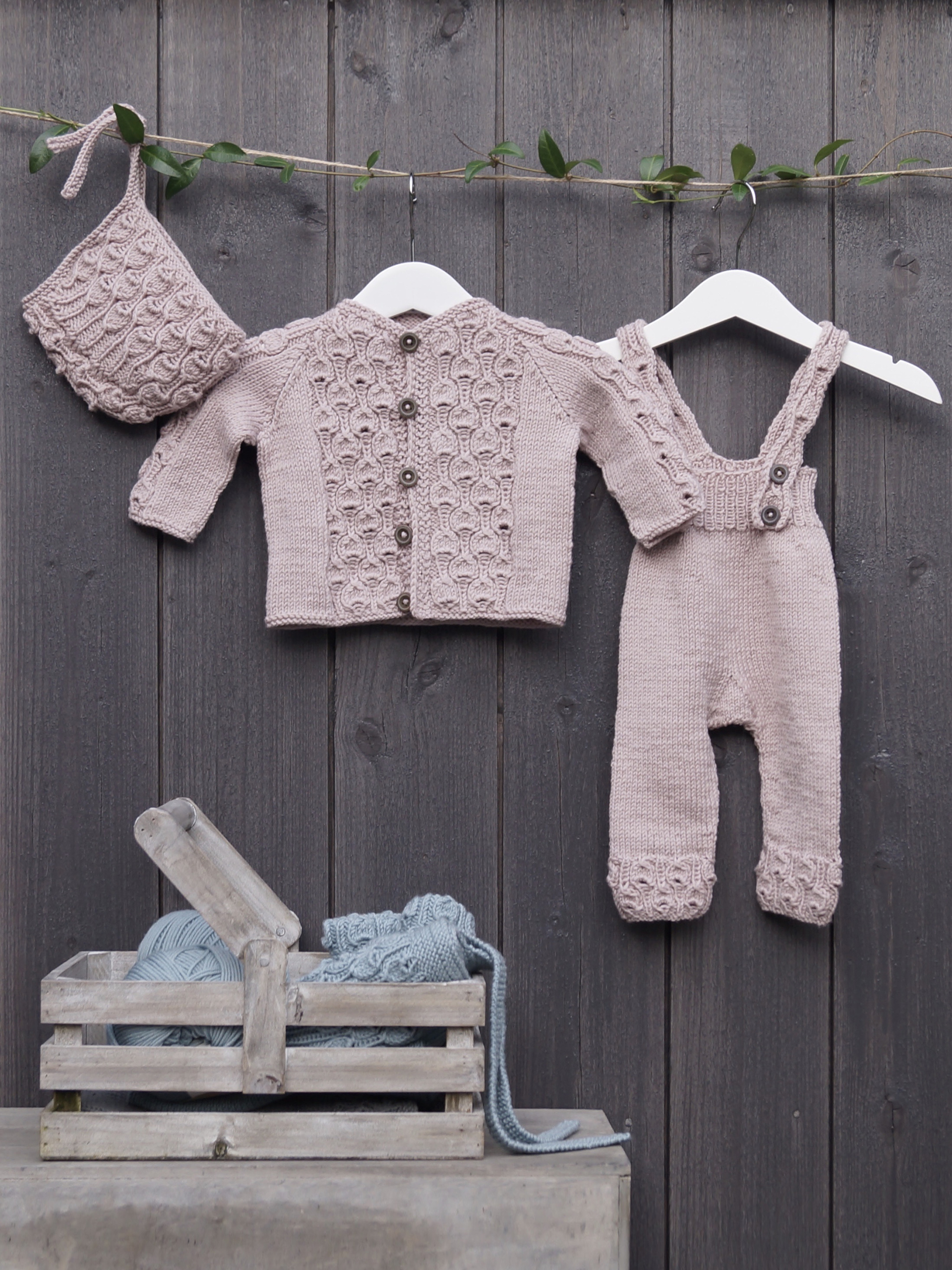 Vugge buksesæt pudderrosa