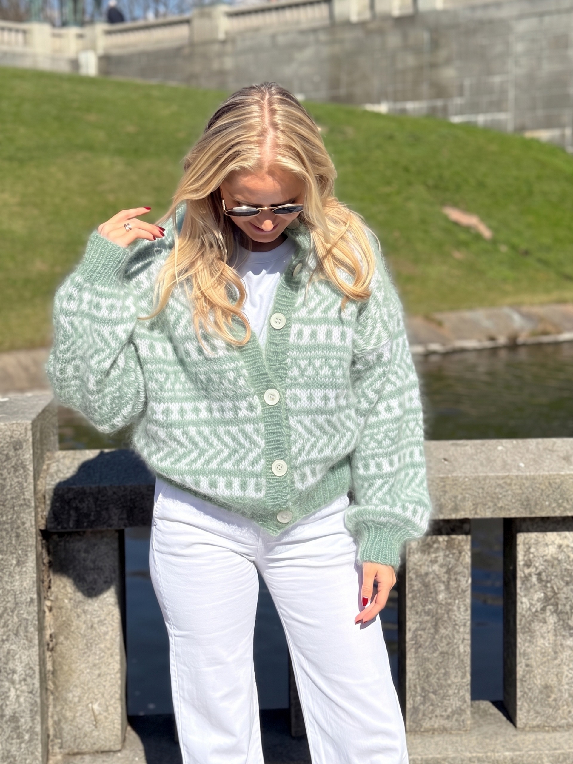 IR 02-08d Hanami raglansweater (Fnugg in Florence)