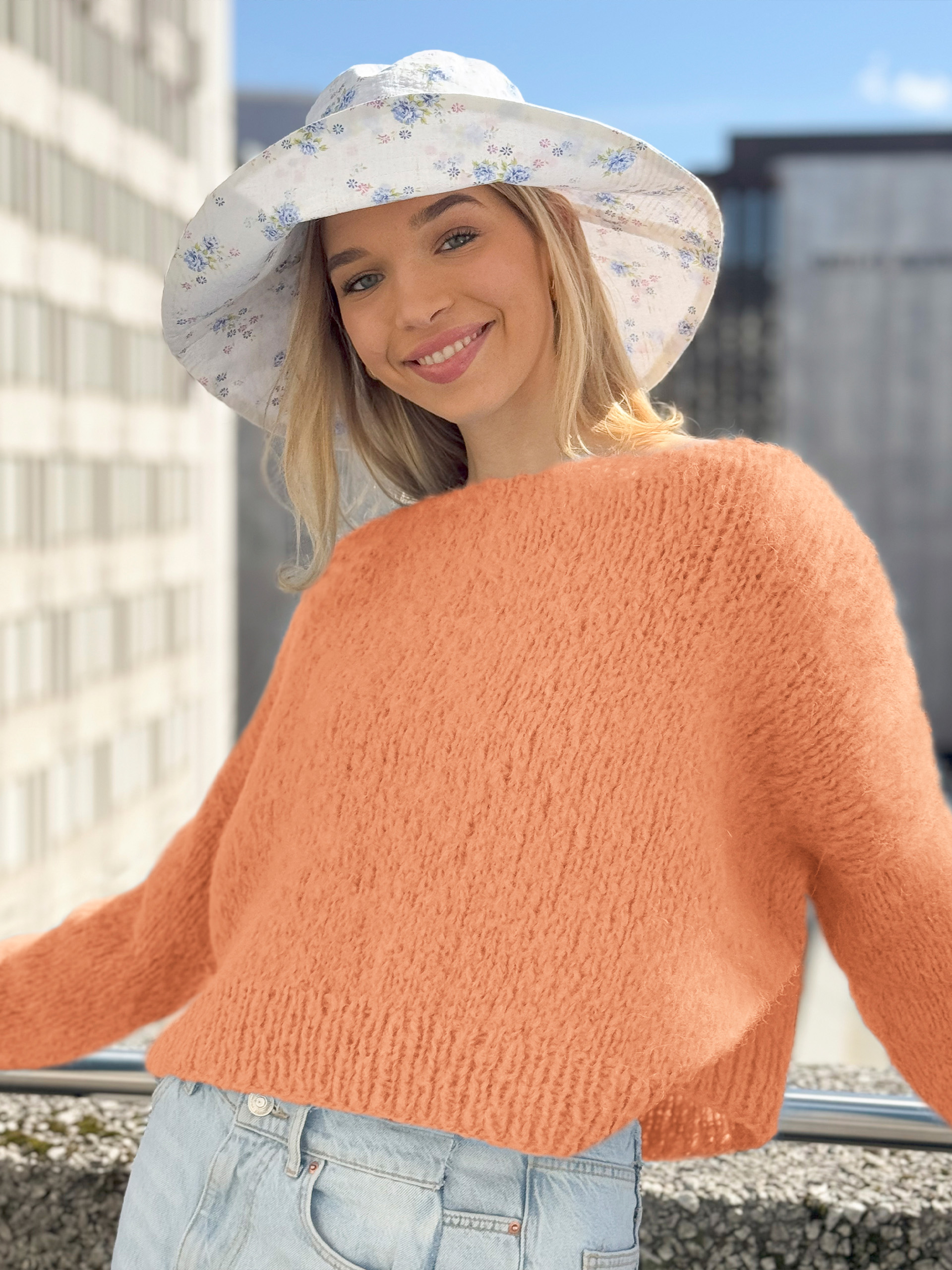 03-01l Finken genser