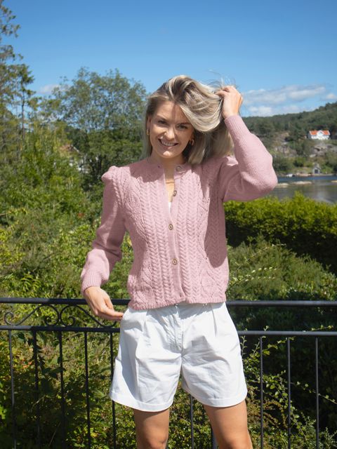 130-03e Tresser cardigan (Sterk)