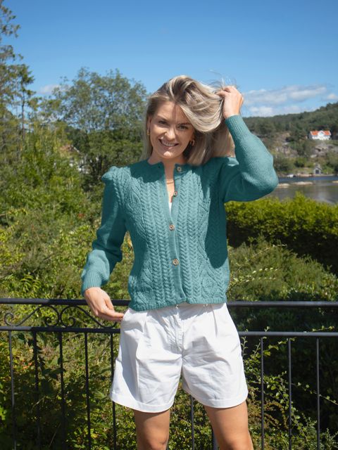 130-03f Tresser cardigan (Sterk)