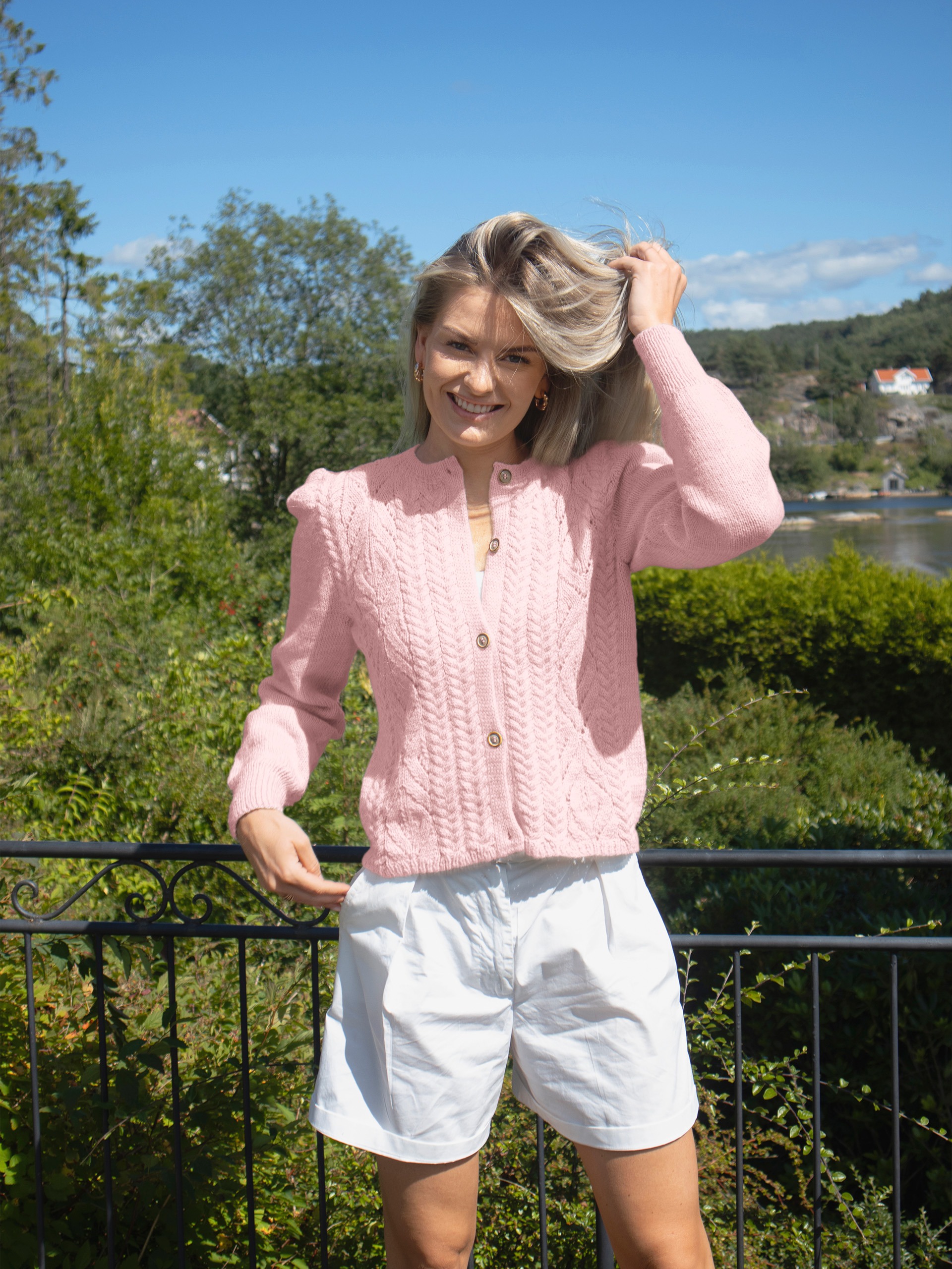 130-03k Tresser cardigan (Sterk)