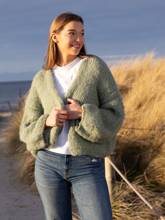 22-56b LINDA cardigan