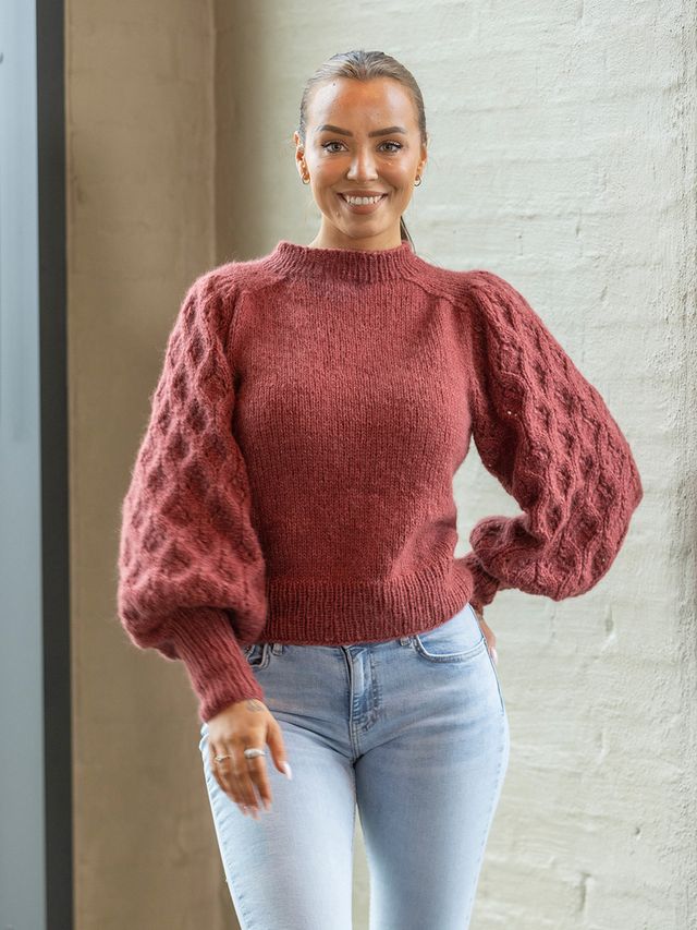 2415-5 Julie sweater by Mie Cappelen