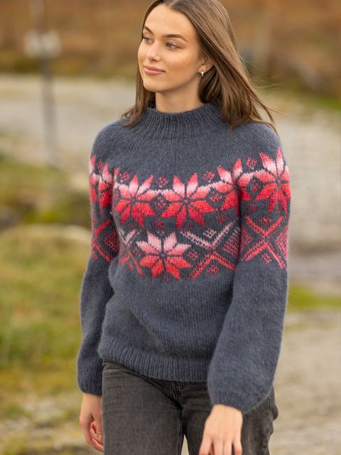 2416-2b Luna sweater