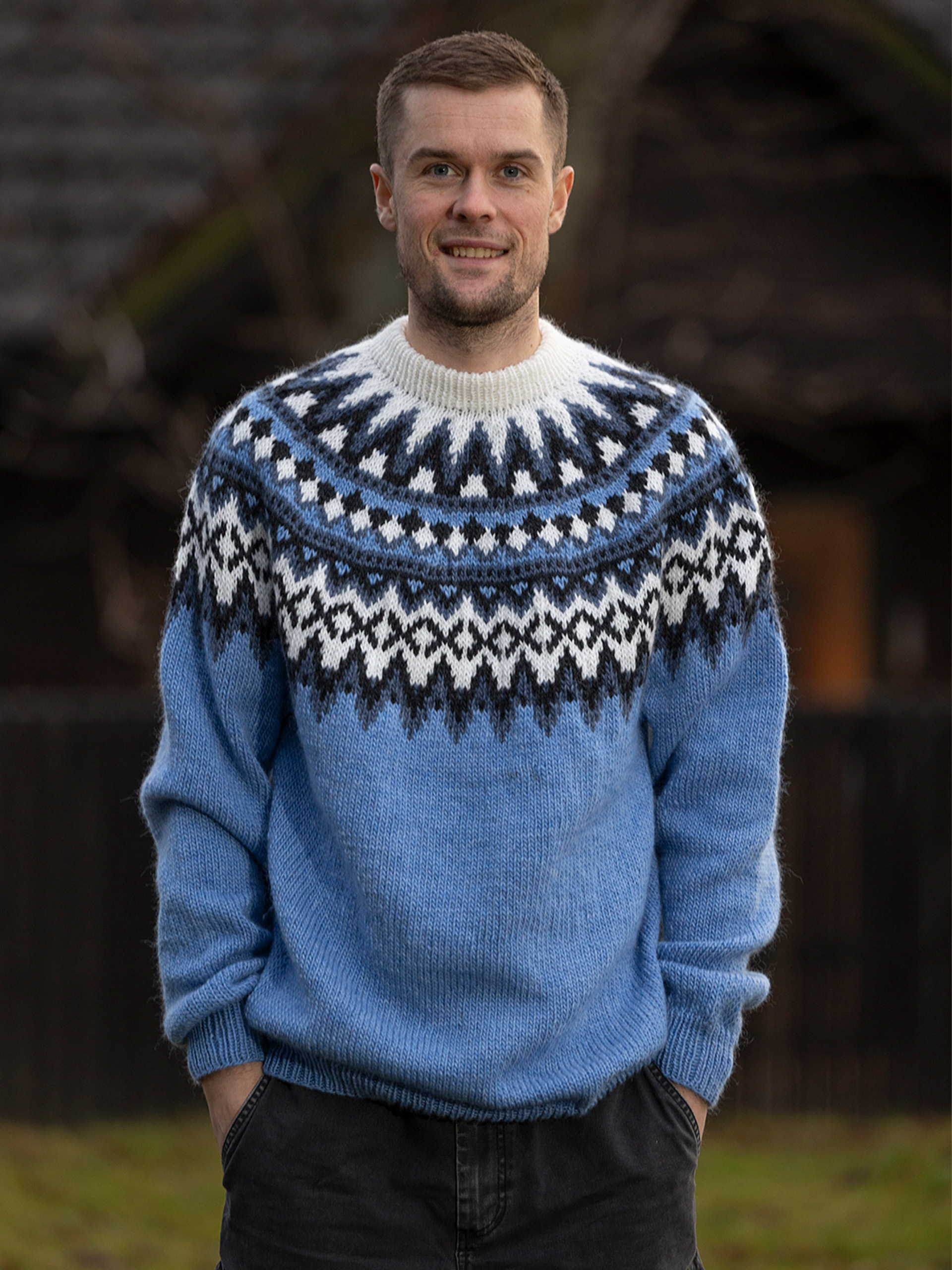 2502-13 Blåtopp genser