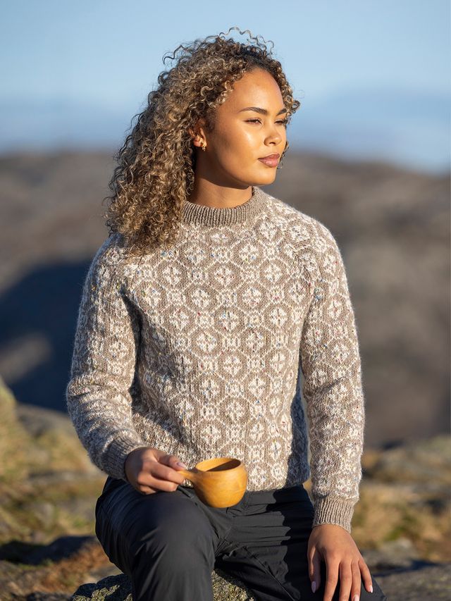 2524-7b Solglød genser