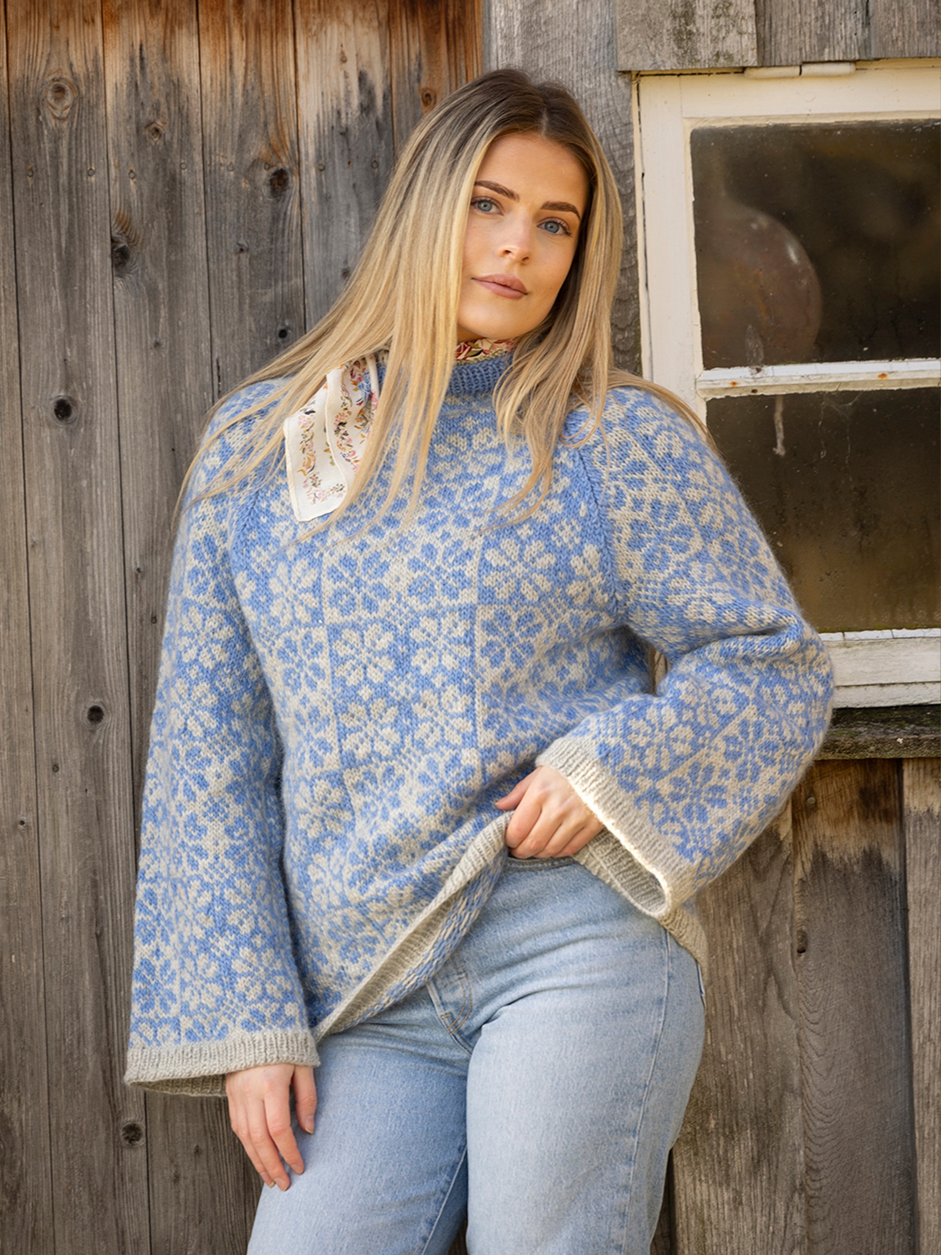 2601-5a Blomstølen genser