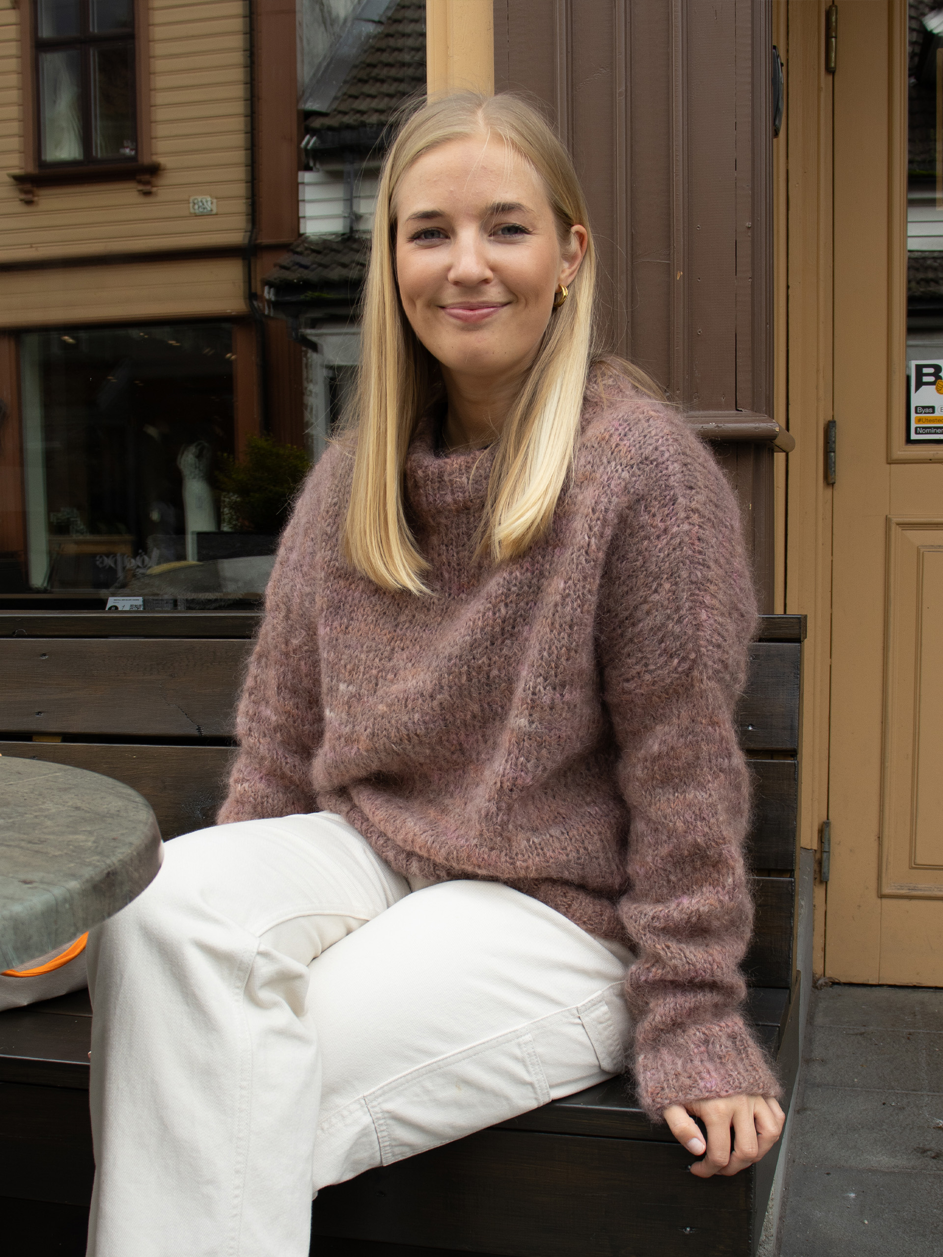 321-02a Callie genser