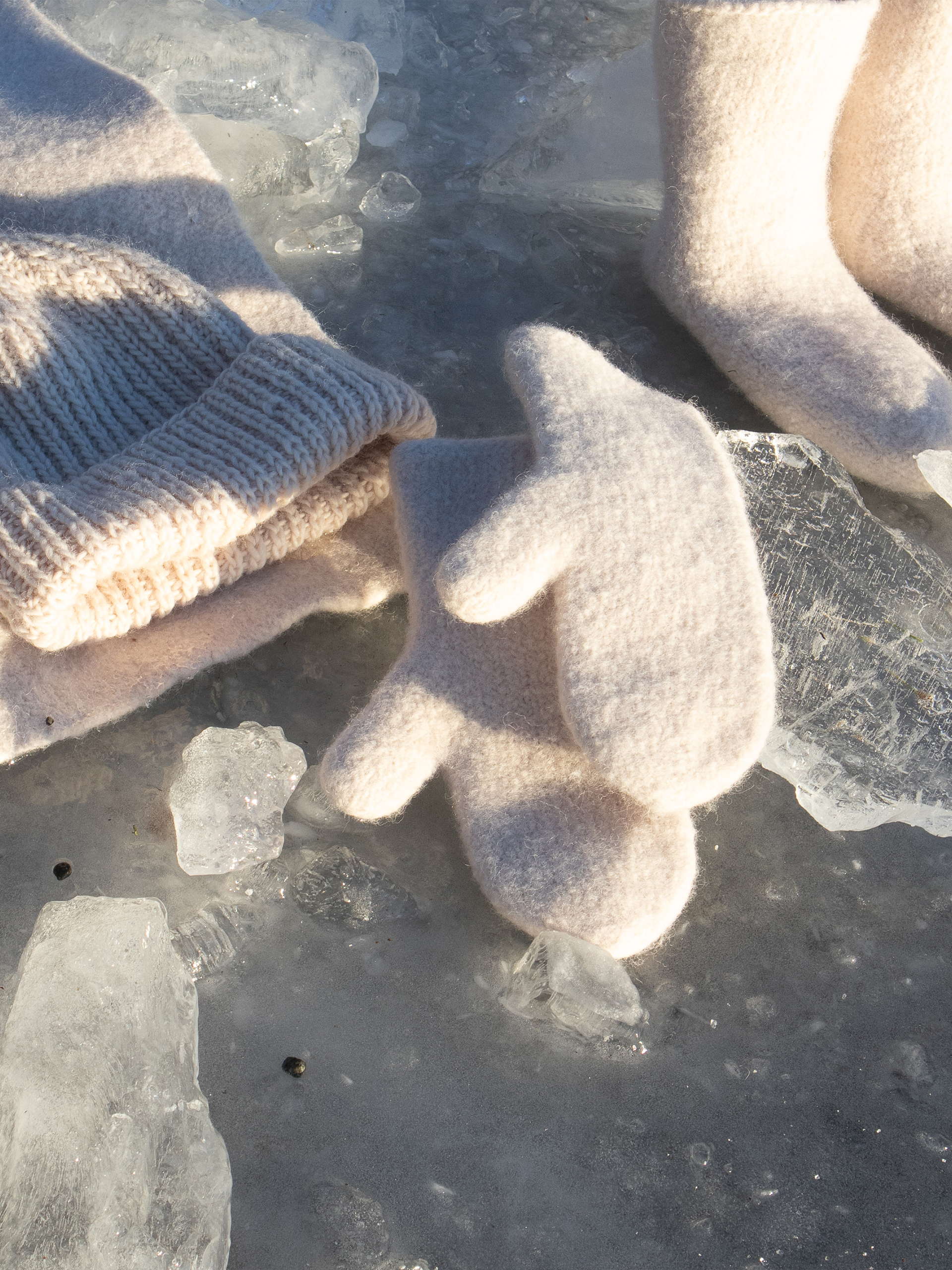 324-02 Talvor votter