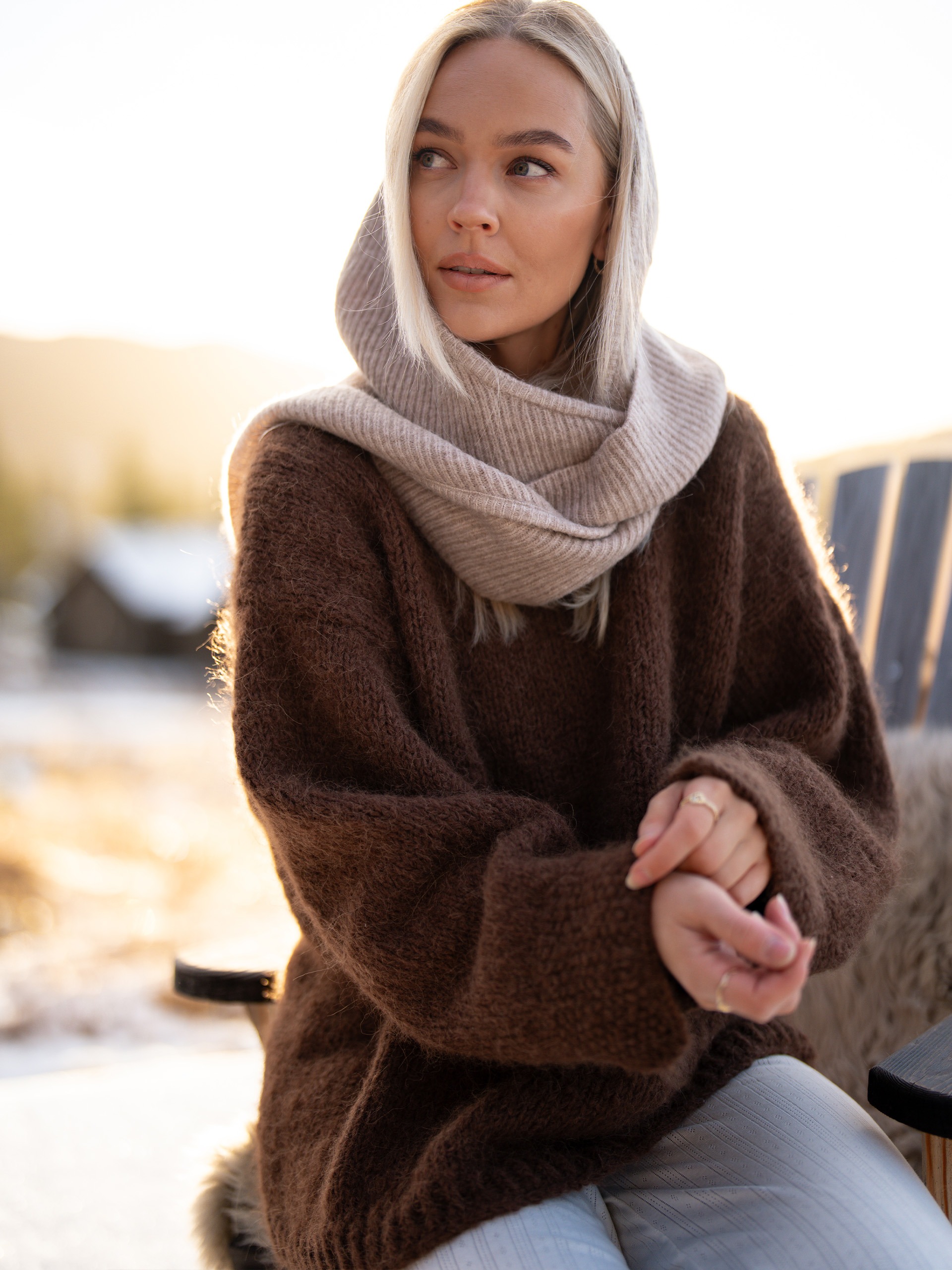 528V-01c The Basic Studio