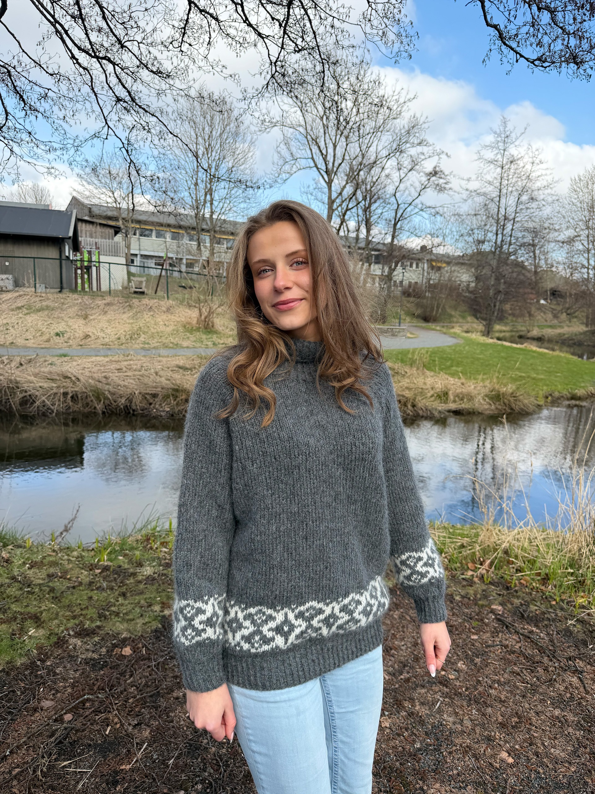 621VL-03e Vintra sweater