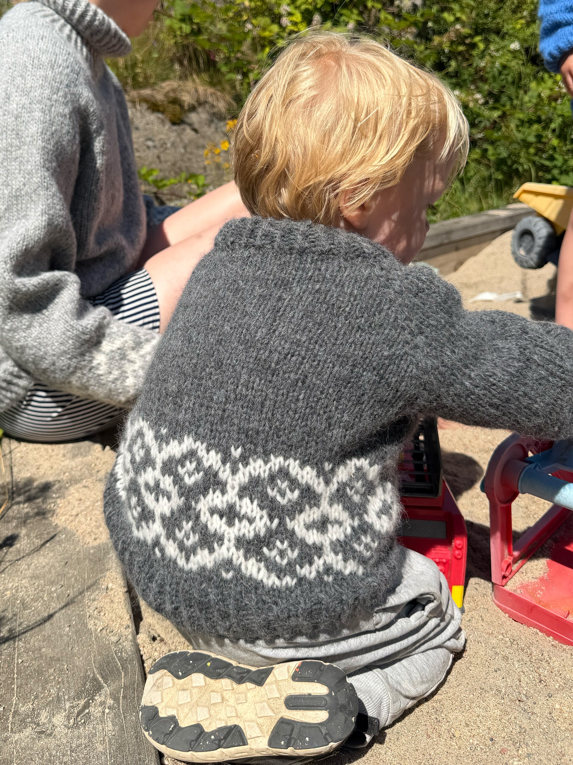 621VL-04c Vintra sweater barn