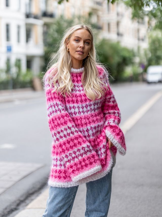 523V-01w Blome sweater vol.1 neonrosa