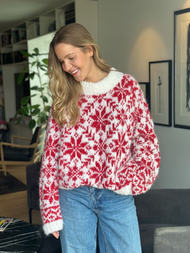 25-01 Carly Christmas genser